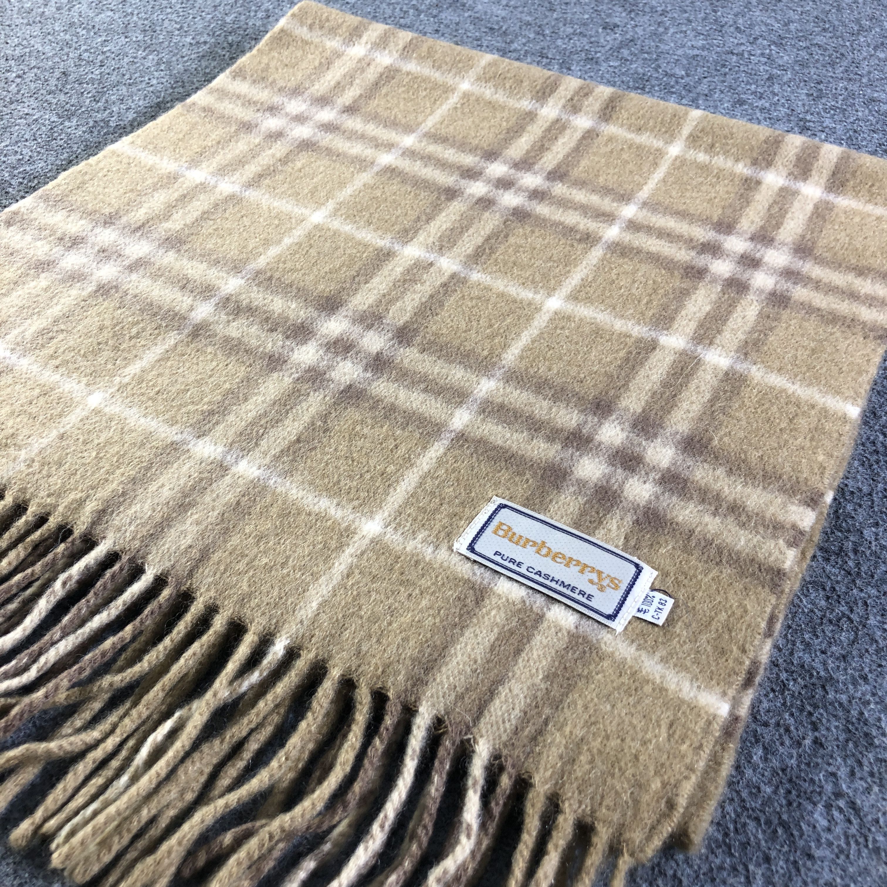 Burberry Burberry Cashmere Tartan Scarf Muffler V2686 Size ONE SIZE - 3 Thumbnail