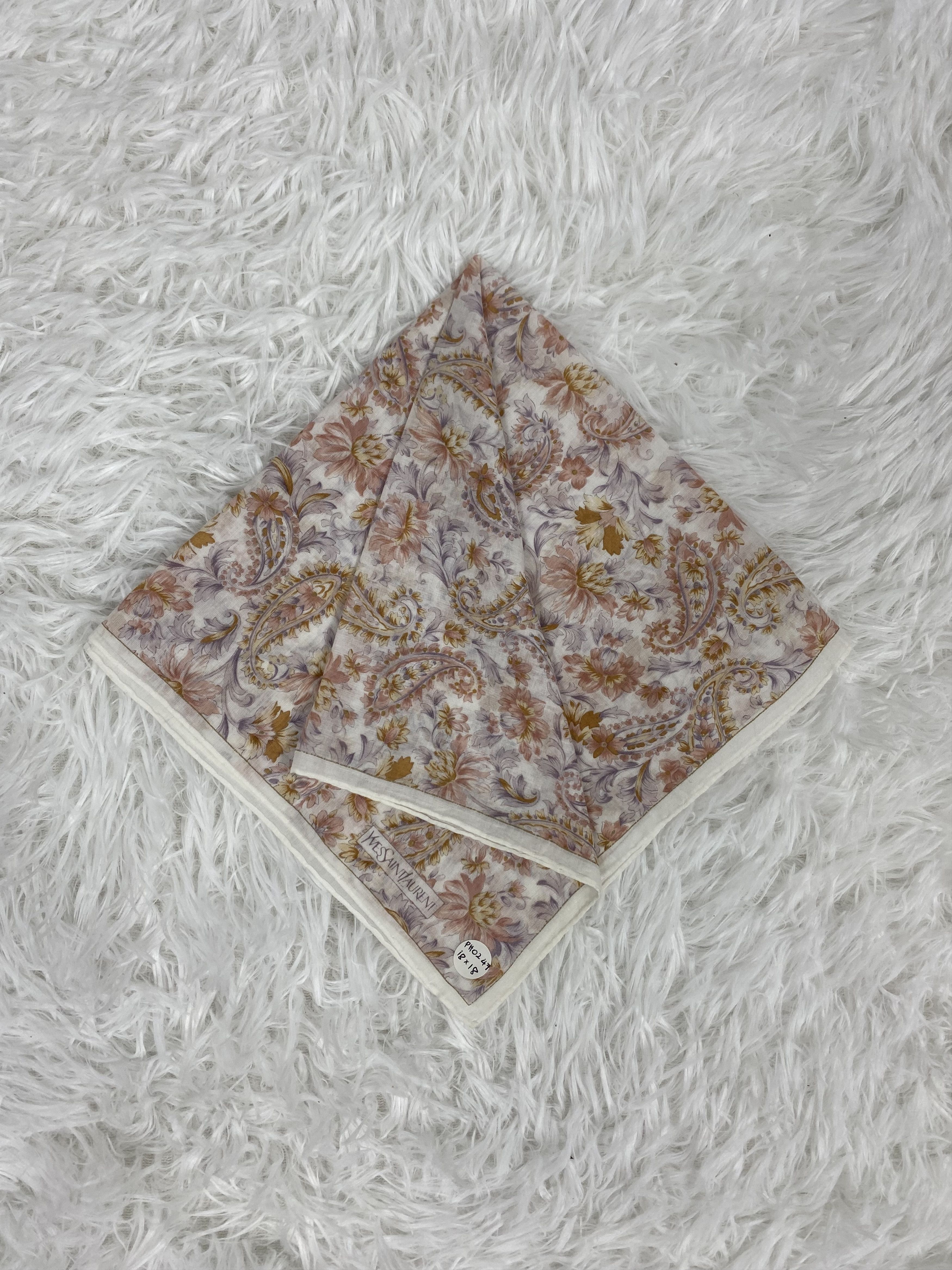 Vintage × Yves Saint Laurent Vintage Yves Saint Laurent Handkerchief Neckerchief PH0247 Size ONE SIZE - 1 Thumbnail