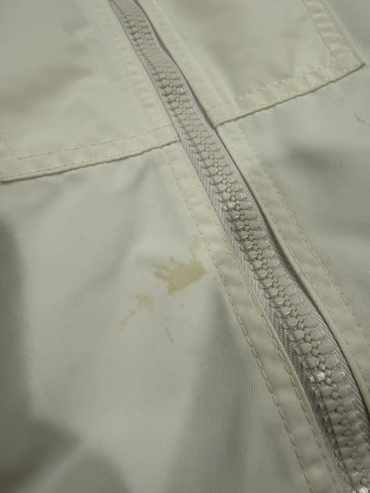 Louis Vuitton Louis Vuitton Staples White Monogram Reversible Windbreaker Size US S / EU 44-46 / 1 - 17 Thumbnail