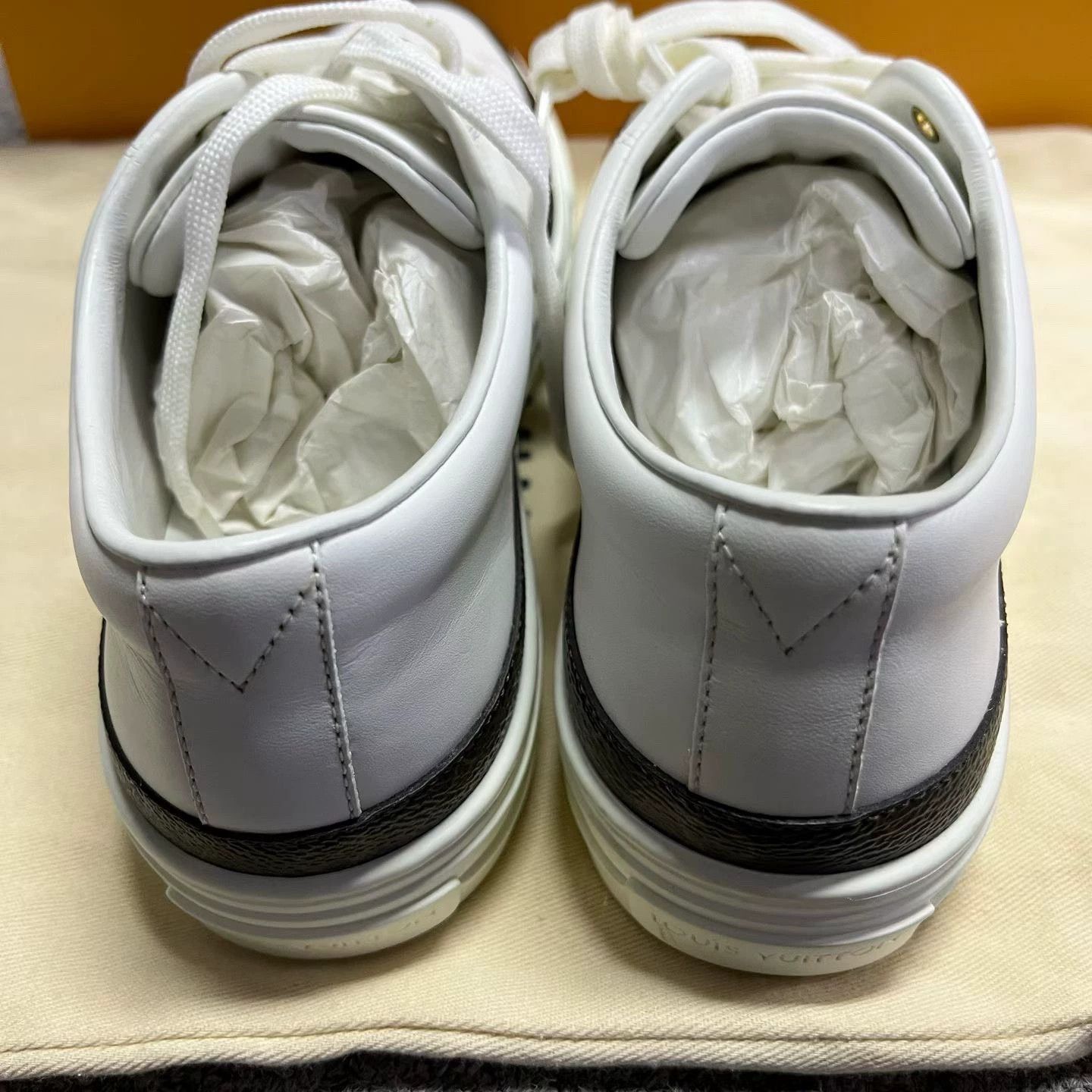 Louis Vuitton louis vuitton white low-top lace-up sneakers Size US 7.5 / EU 40-41 - 4 Thumbnail
