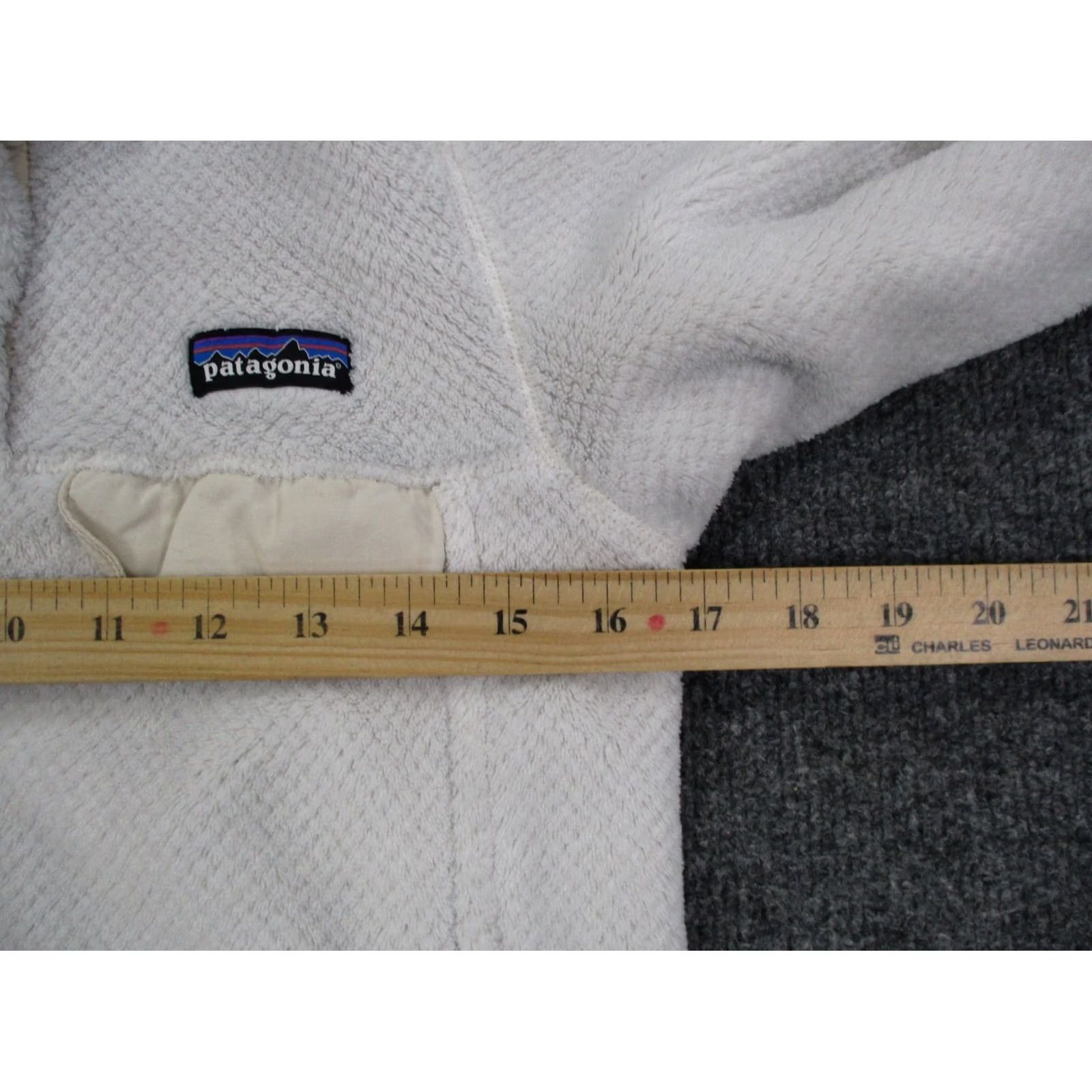 Patagonia Patagonia Jacket Womens XS White Fleece Outdoor Snap T Polartec 25442 Size XS / US 0-2 / IT 36-38 - 5 Thumbnail