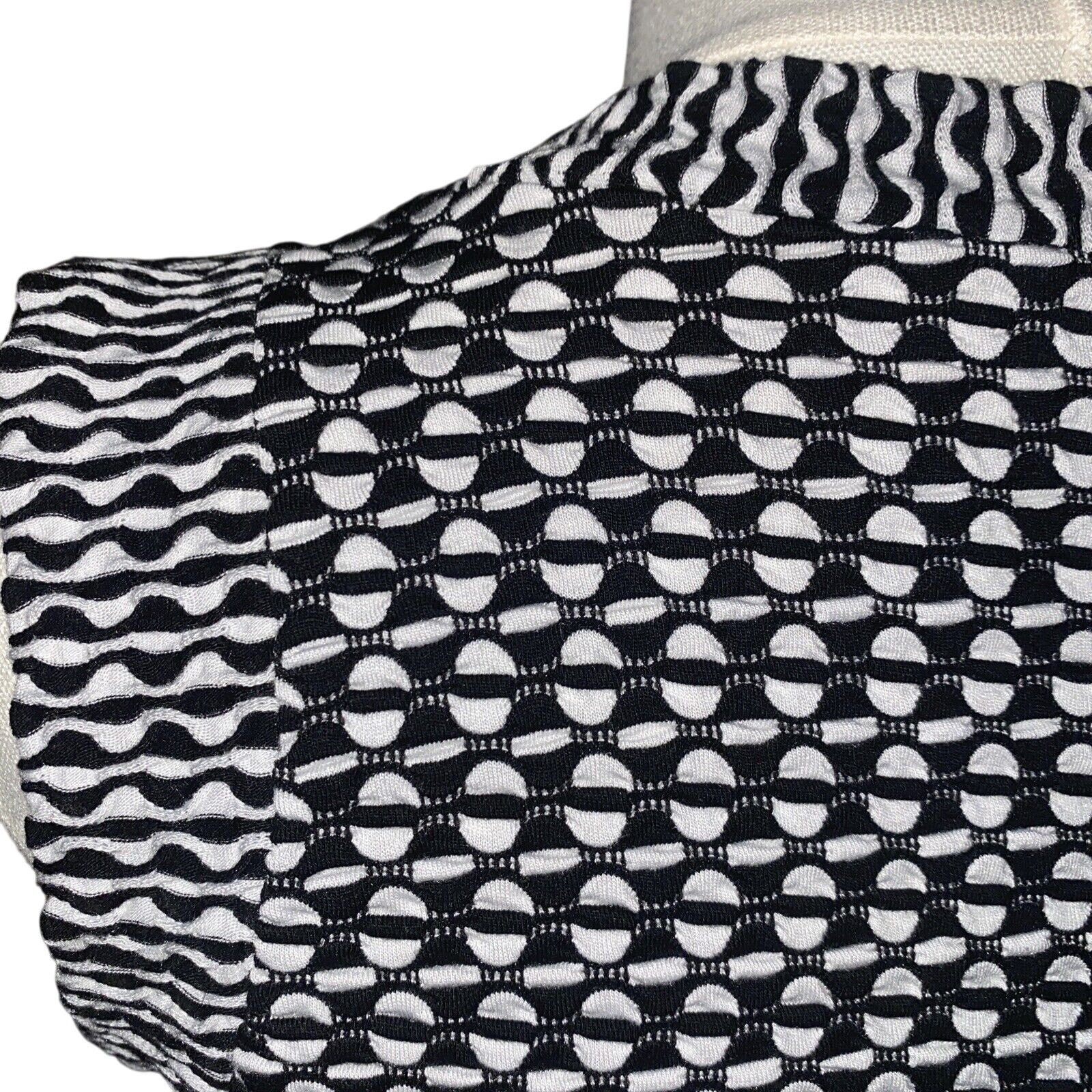 Anthropologie Anthropologie Maeve Pullover Top XS Black White Women's EUC Size XS / US 0-2 / IT 36-38 - 5 Thumbnail