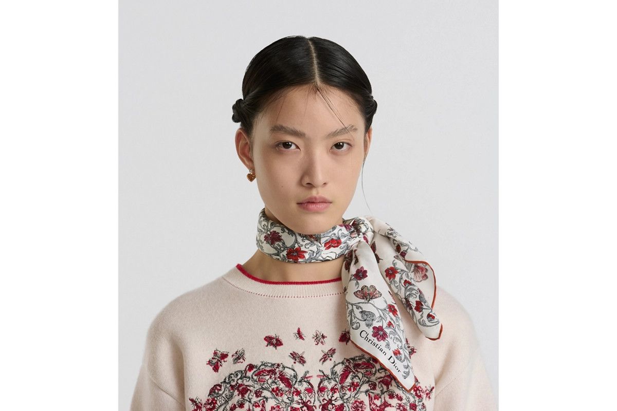 Dior o1bcso1str0226 Size:OS/70 Square Scarf in White/Red Size ONE SIZE - 3 Thumbnail