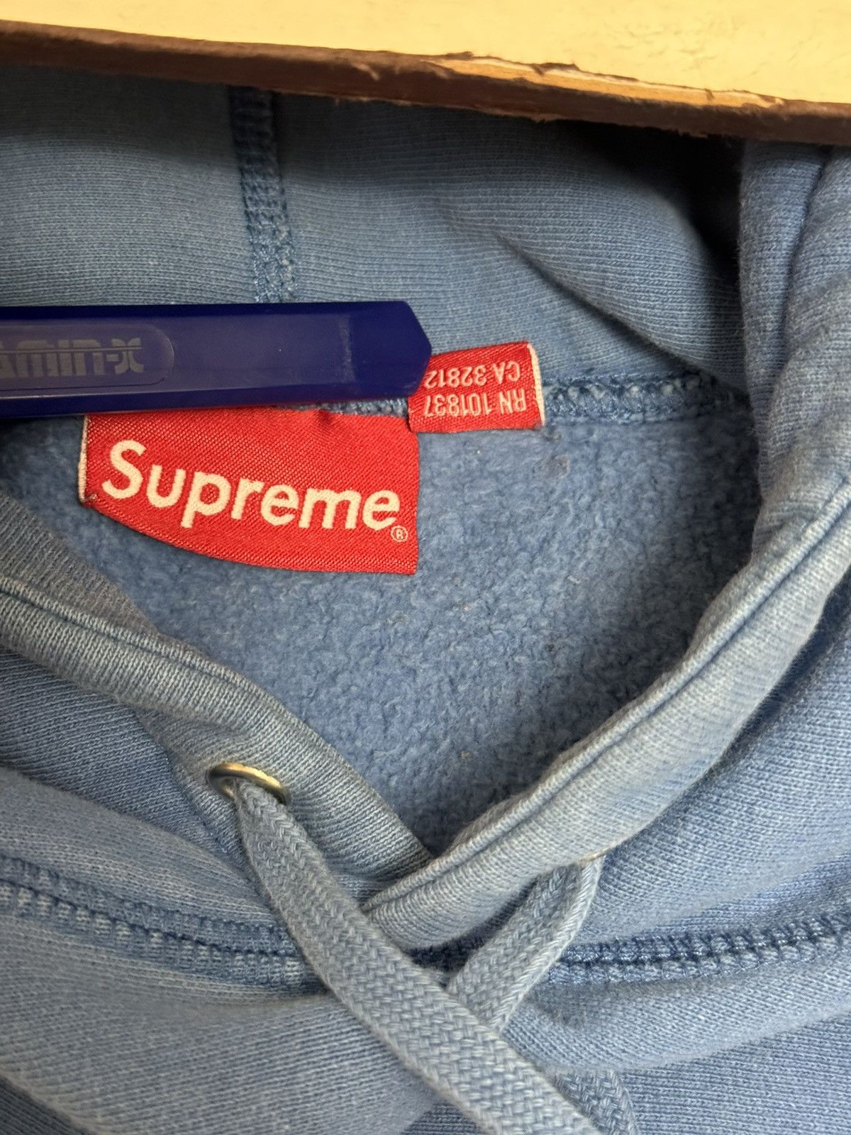Supreme Supreme Sleeve Patch Hoodie SS17 SZ Medium Royal 🔥 Size US M / EU 48-50 / 2 - 17 Thumbnail