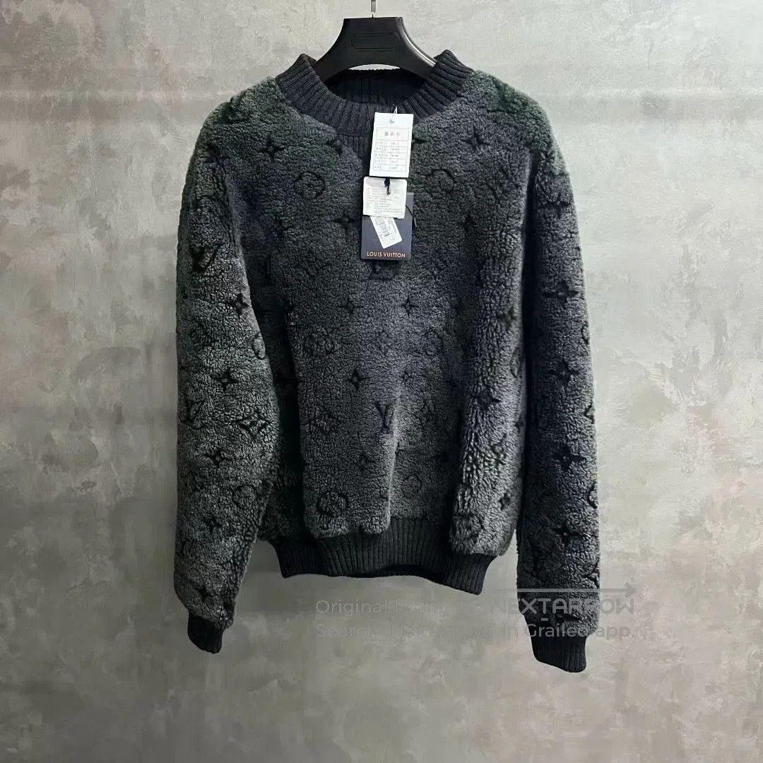 Louis Vuitton louis vuitton black logo crewneck sweatshirt. Size US L / EU 52-54 / 3 - 1 Thumbnail