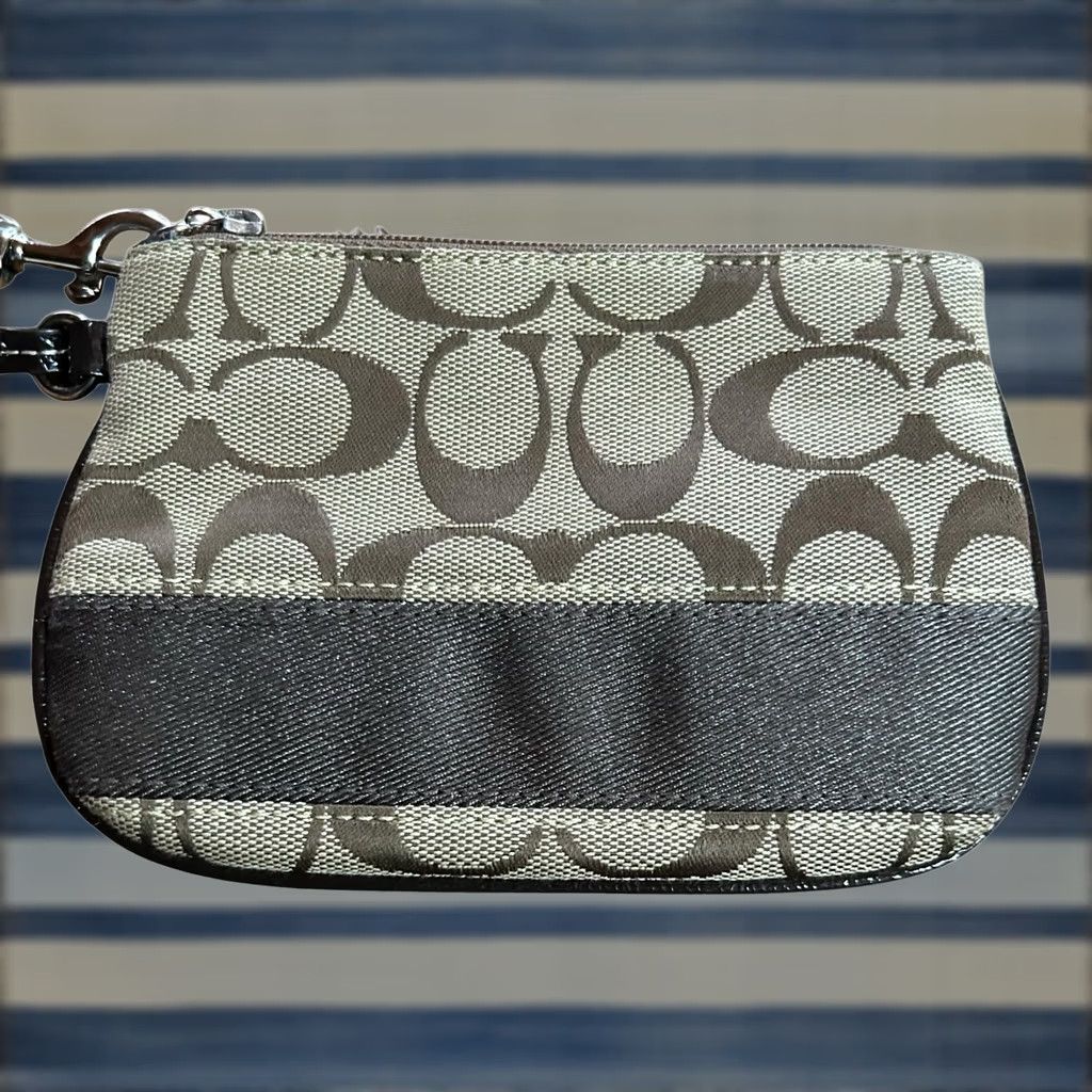 Coach Coach Signature Avary Wristlet Wallet Small Brown Jacquard Monogram Women's Read Size ONE SIZE - 1 Thumbnail