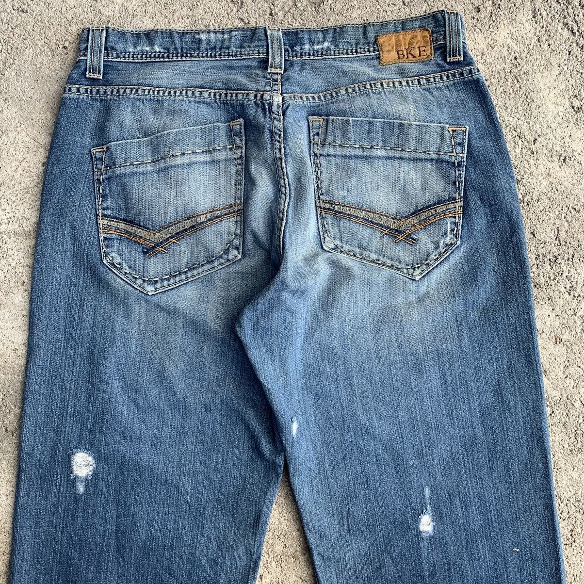 Japanese Brand Vintage BKE Bullet Shot Hole Distressed Denim W34 Size US 34 / EU 50 - 11 Thumbnail