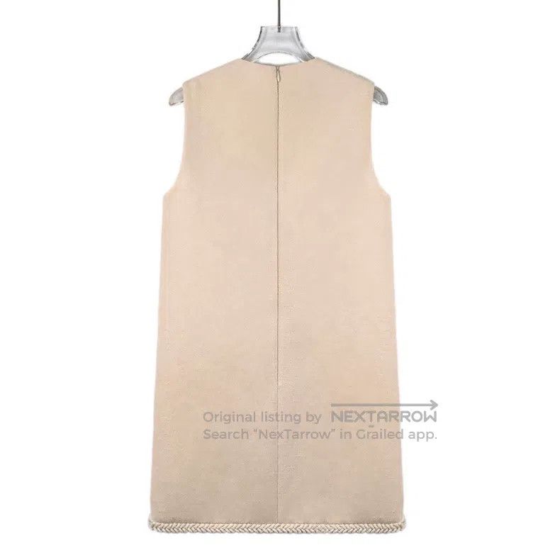 Miu Miu Miu Miu 40 Beige multi-pocket wool round neck sleeveless tw Size S / US 4 / IT 40 - 2 Thumbnail