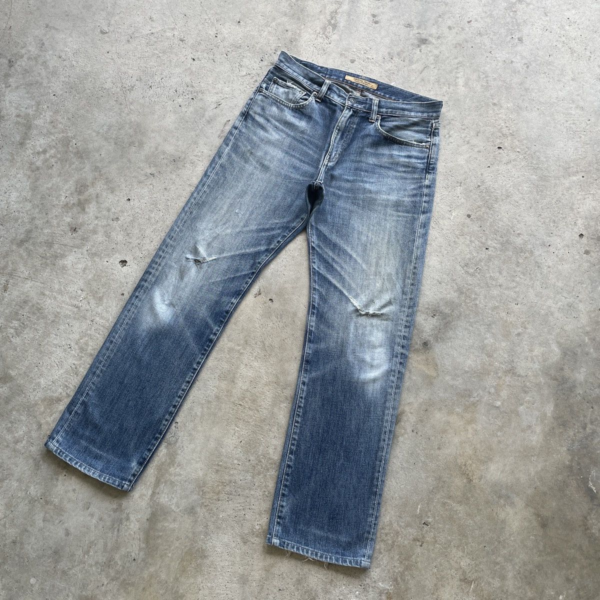 Japanese Brand W32 Vintage Japanese Distressed Jeans Faded Denim Pants Size US 32 / EU 48 - 2 Thumbnail