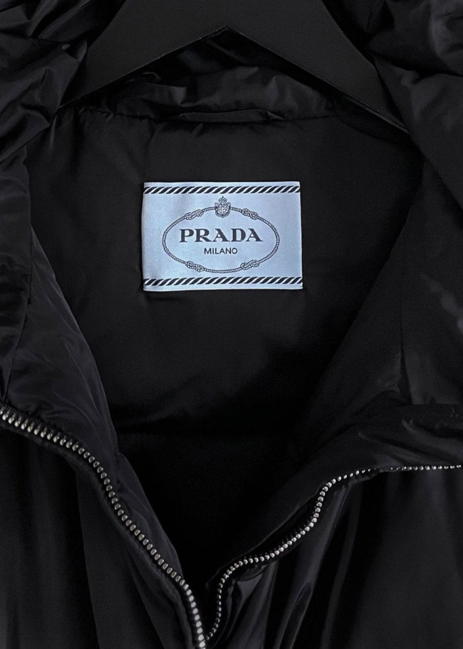 Prada Prada 2019 Black Re-Nylon Belted Down Jacket Size XS / US 0-2 / IT 36-38 - 3 Thumbnail
