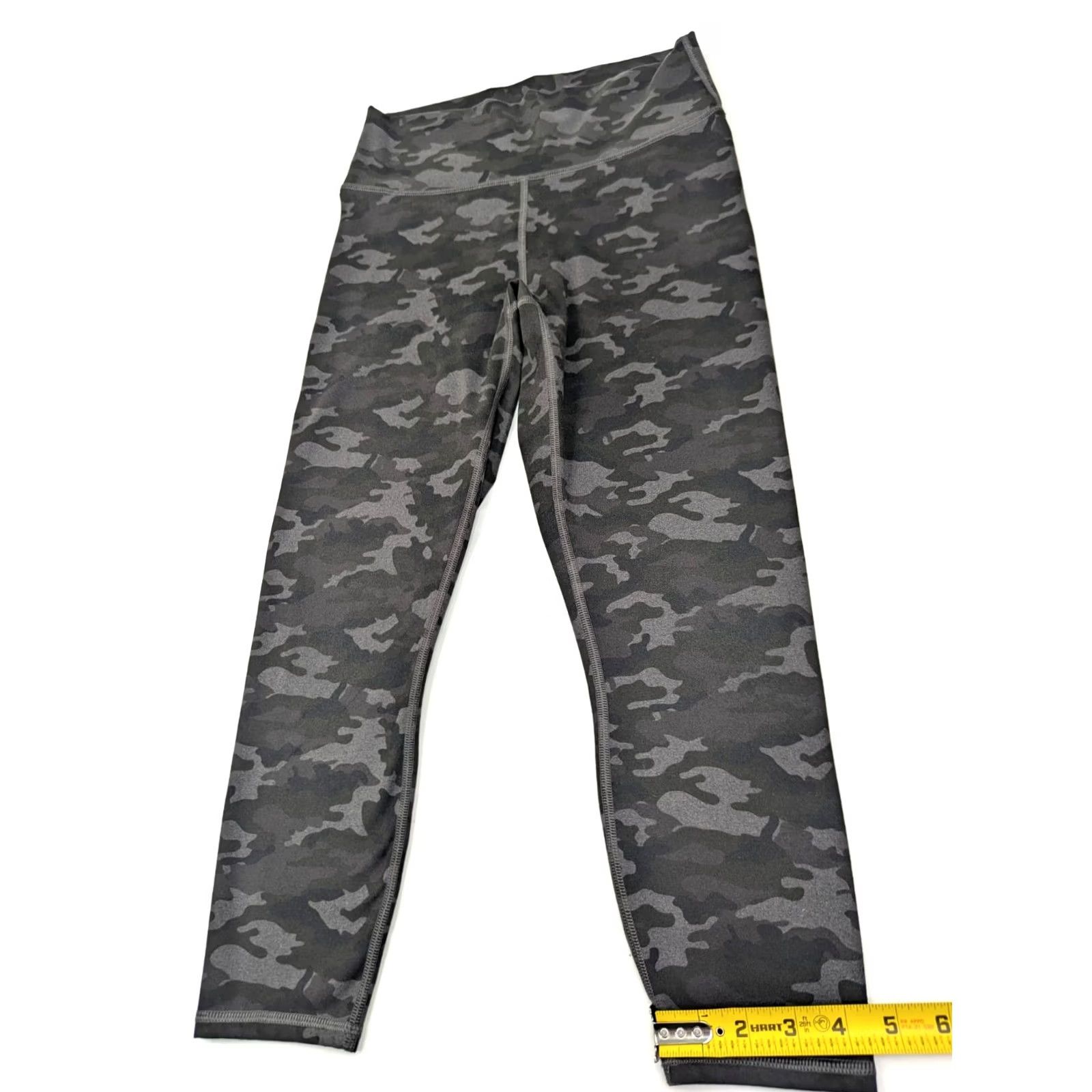 Fabletics Fabletics Leggings Camouflage Black Gray Women M Athletic Skinny Inseam 22 Compression Activewear CrossFit Running Athleisure Shorts? Size 32" / US 10 / IT 46 - 2 Thumbnail