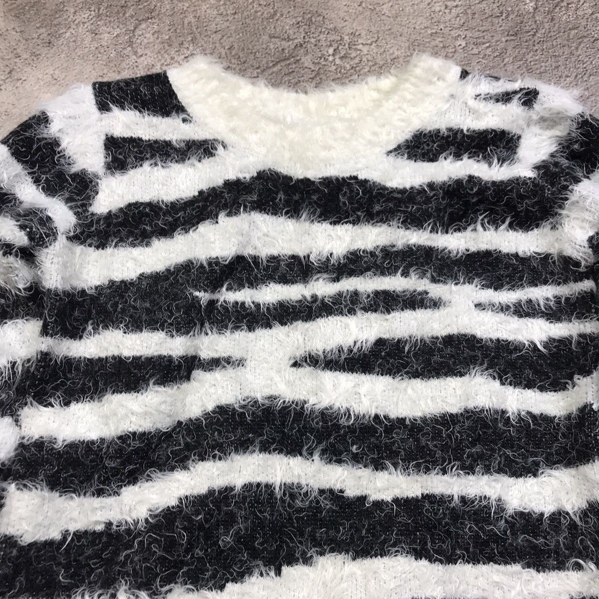 Vintage Vintage 90s Zebra Stripe Mohair Sweater Oversized Grunge M Size M / US 6-8 / IT 42-44 - 3 Thumbnail