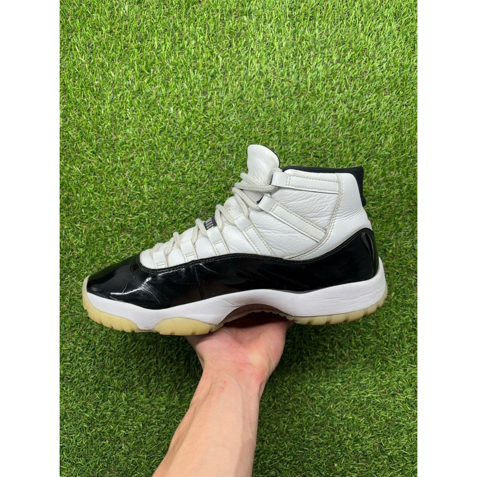 Jordan 11 Retro Mid Gratitude / Defining Moments