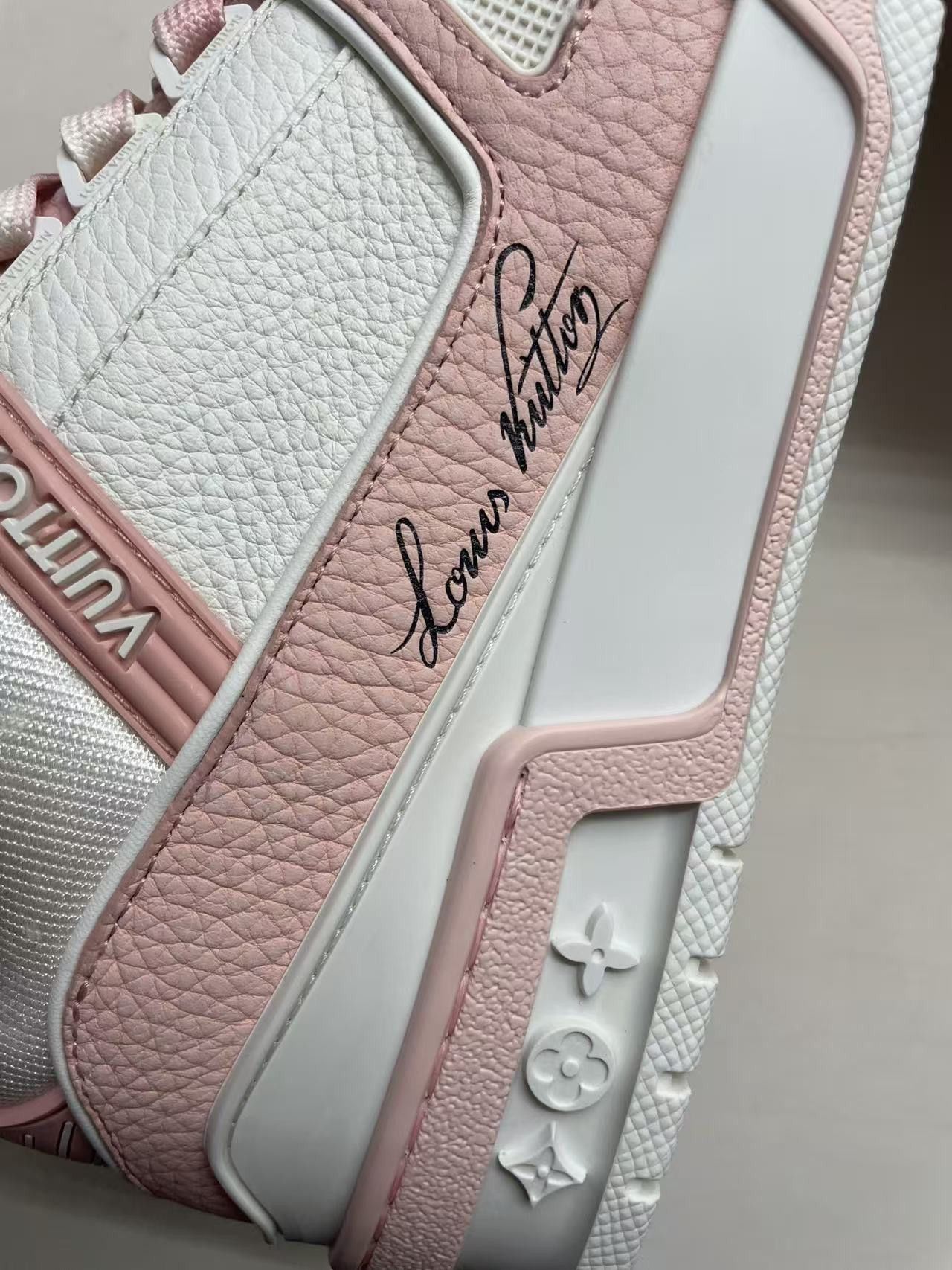 Louis Vuitton Louis Vuitton Pink & White Trainer Sneakers Size US 4 / IT 34 - 8 Thumbnail