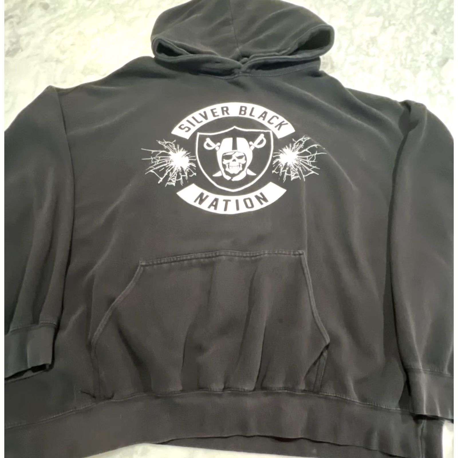 NFL Raider Black Silver Nation Chuckie Sweatshirt Men 2XL Hoodie NFL Graphics Faded Pullover Size US XXL / EU 58 / 5 - 6 Thumbnail