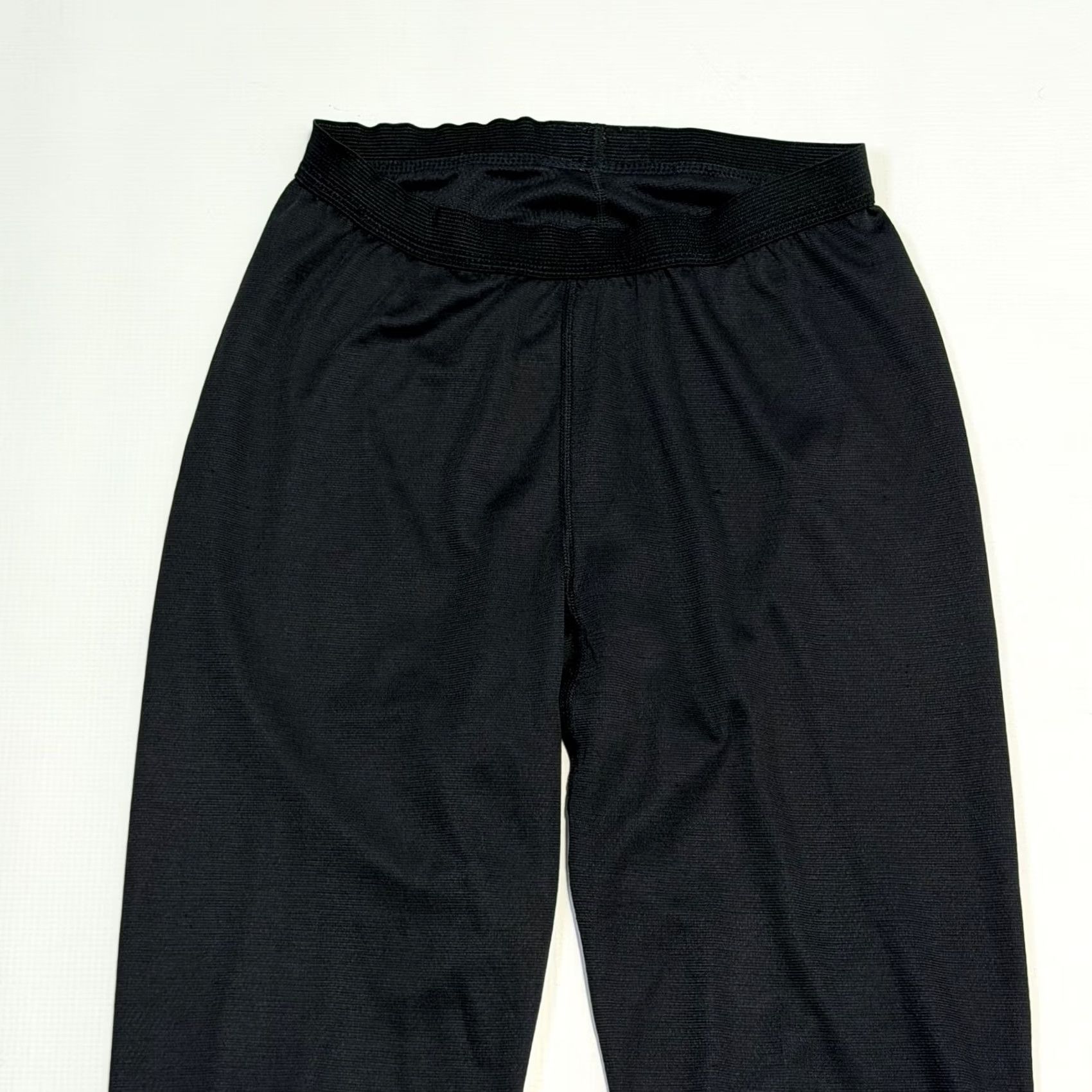 Patagonia VINTAGE Patagonia Capilene Base Layer Pants Womens Small Black 90s Capilene Base Layer Tapered Leg Ankle Pockets? No pockets. Size 28" / US 6 / IT 42 - 2 Thumbnail