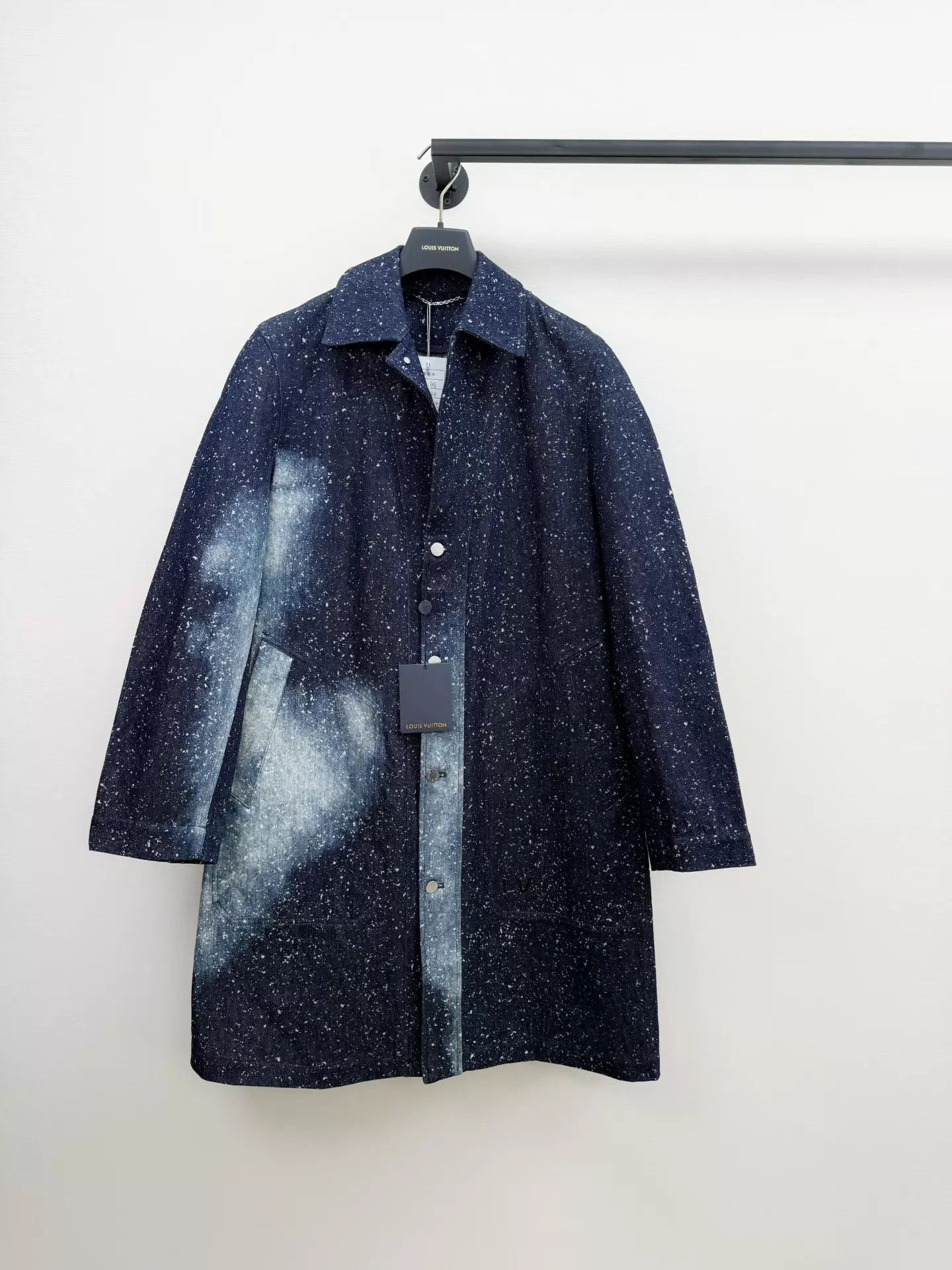 Louis Vuitton LV authentic new with tags starry sky denim coat 48 Size US M / EU 48-50 / 2 - 1 Thumbnail