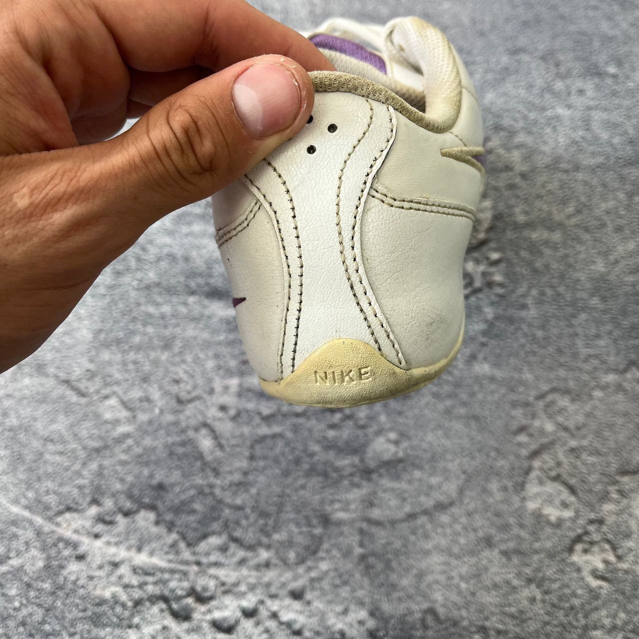 Nike Vintage 00s Y2k Nike Sneakers hype rare shoes.Size US 7.5 Size US 7.5 / EU 40-41 - 2 Thumbnail