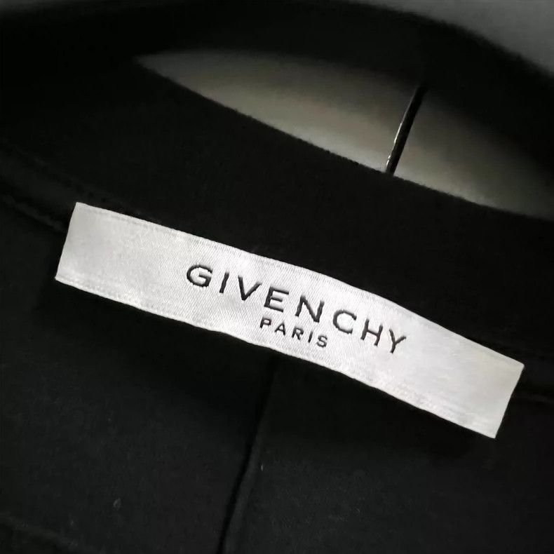 Givenchy Givenchy [XP] Black pattern print short sleeve size S Size US S / EU 44-46 / 1 - 5 Thumbnail