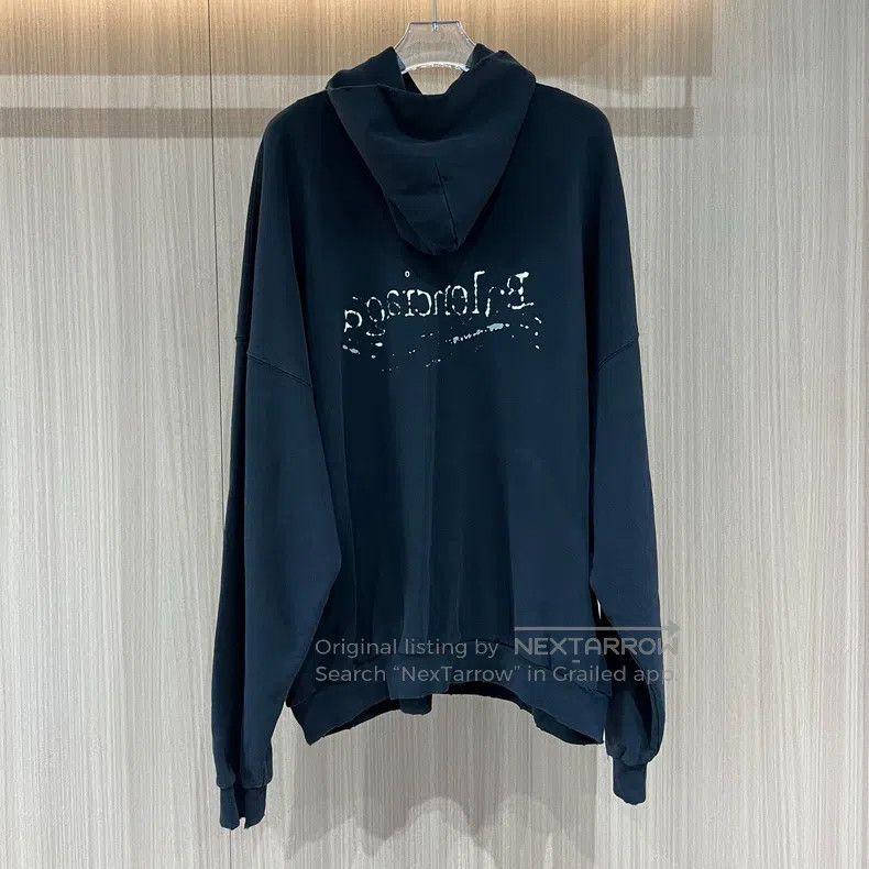 Balenciaga Balenciaga Color Block Letter Logo Printed Coca-Cola Label Size US L / EU 52-54 / 3 - 2 Thumbnail