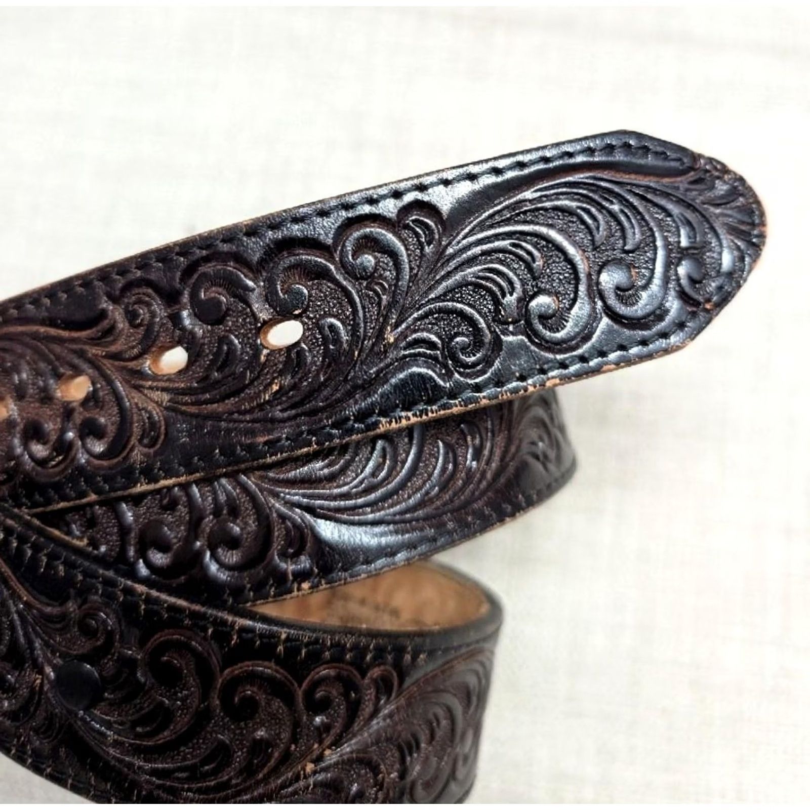 Vintage VINTAGE Justin USA MADE TOOLED belt 32 brown leather Western Mens belt Size 32 - 6 Thumbnail