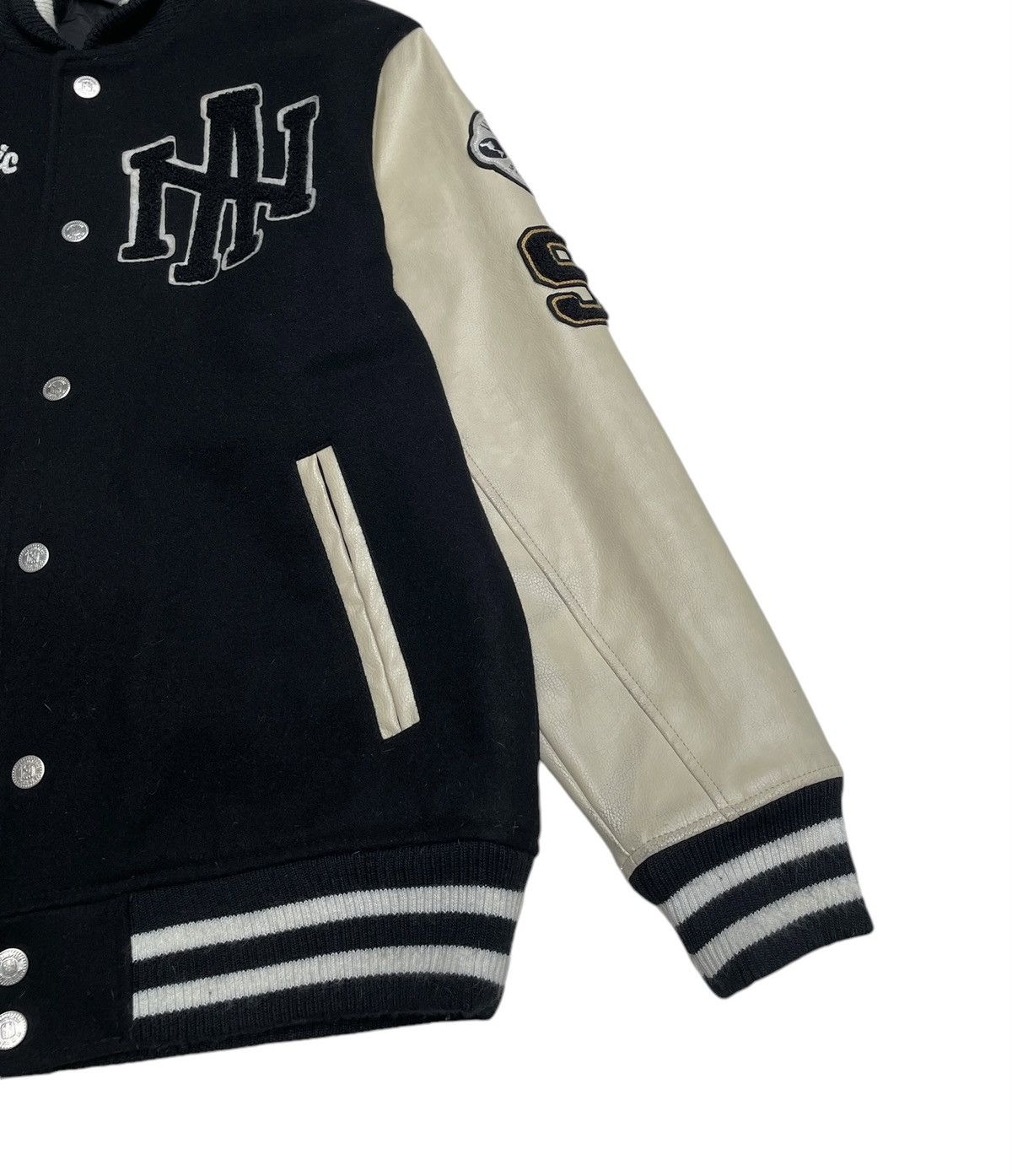 Alphanumeric Rare Vintage Brand Alphanumeric Leather Varsity Jacket 2000s Size US M / EU 48-50 / 2 - 6 Thumbnail