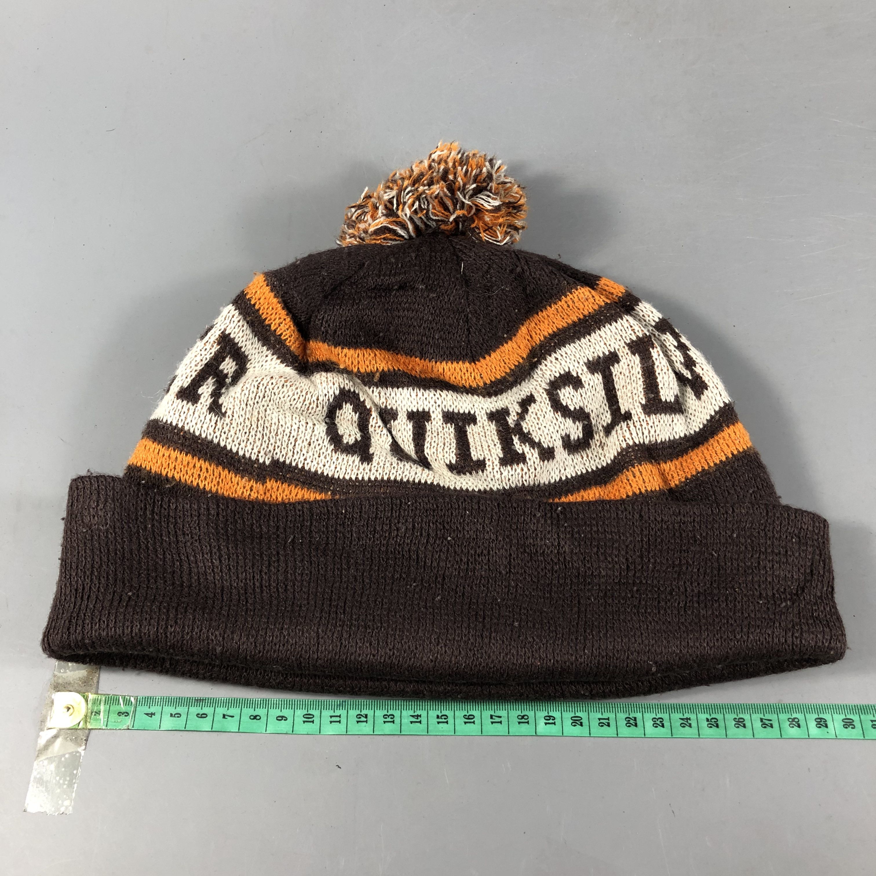 Quicksilver Quicksilver Bobble Beanie Snowcap Snow Hat B887 Size ONE SIZE - 3 Thumbnail