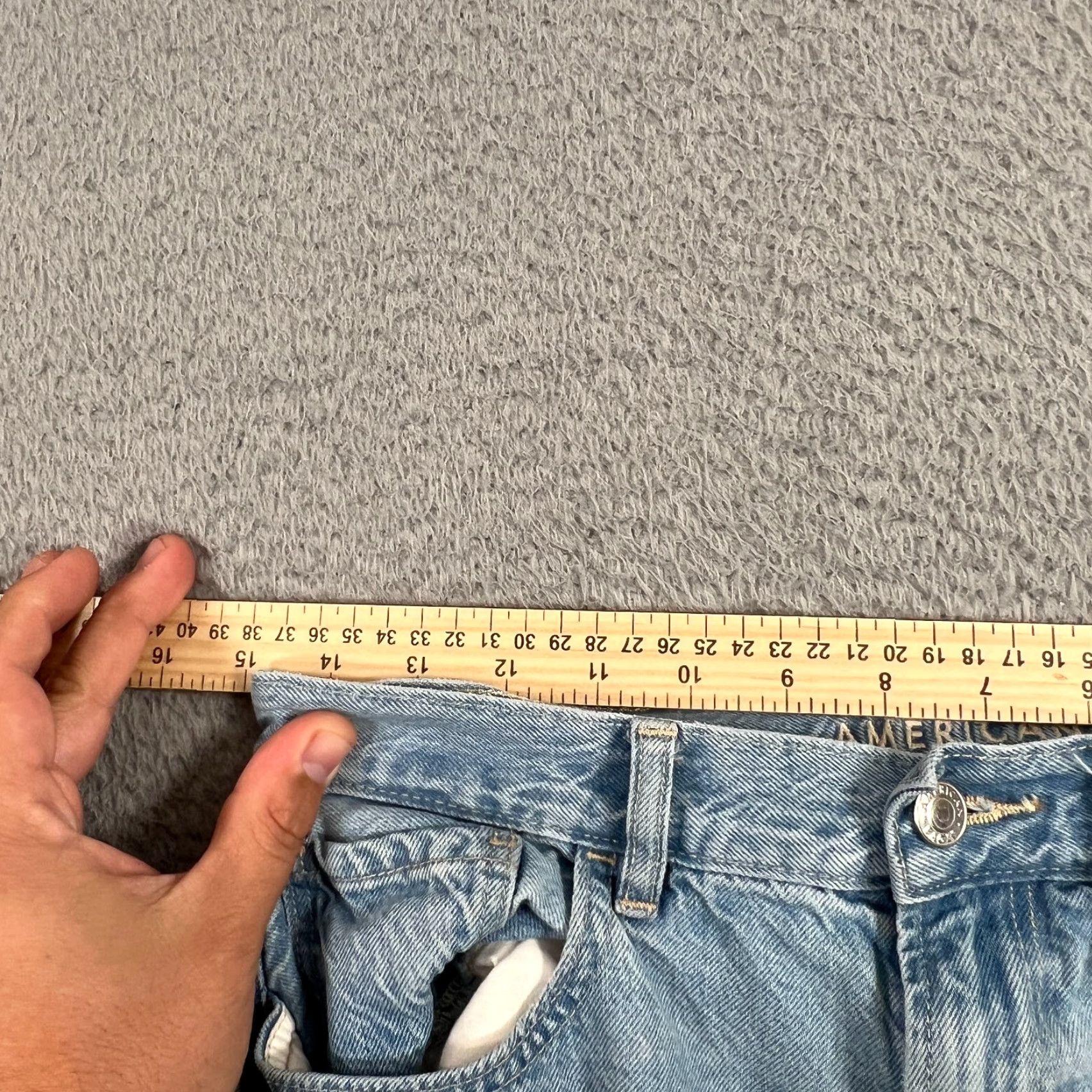 American Eagle Outfitters VINTAGE American Eagle Womens Jeans Mom Fit 6 Light Wash Blue High Rise Relaxed Denim Size 28" / US 6 / IT 42 - 4 Thumbnail