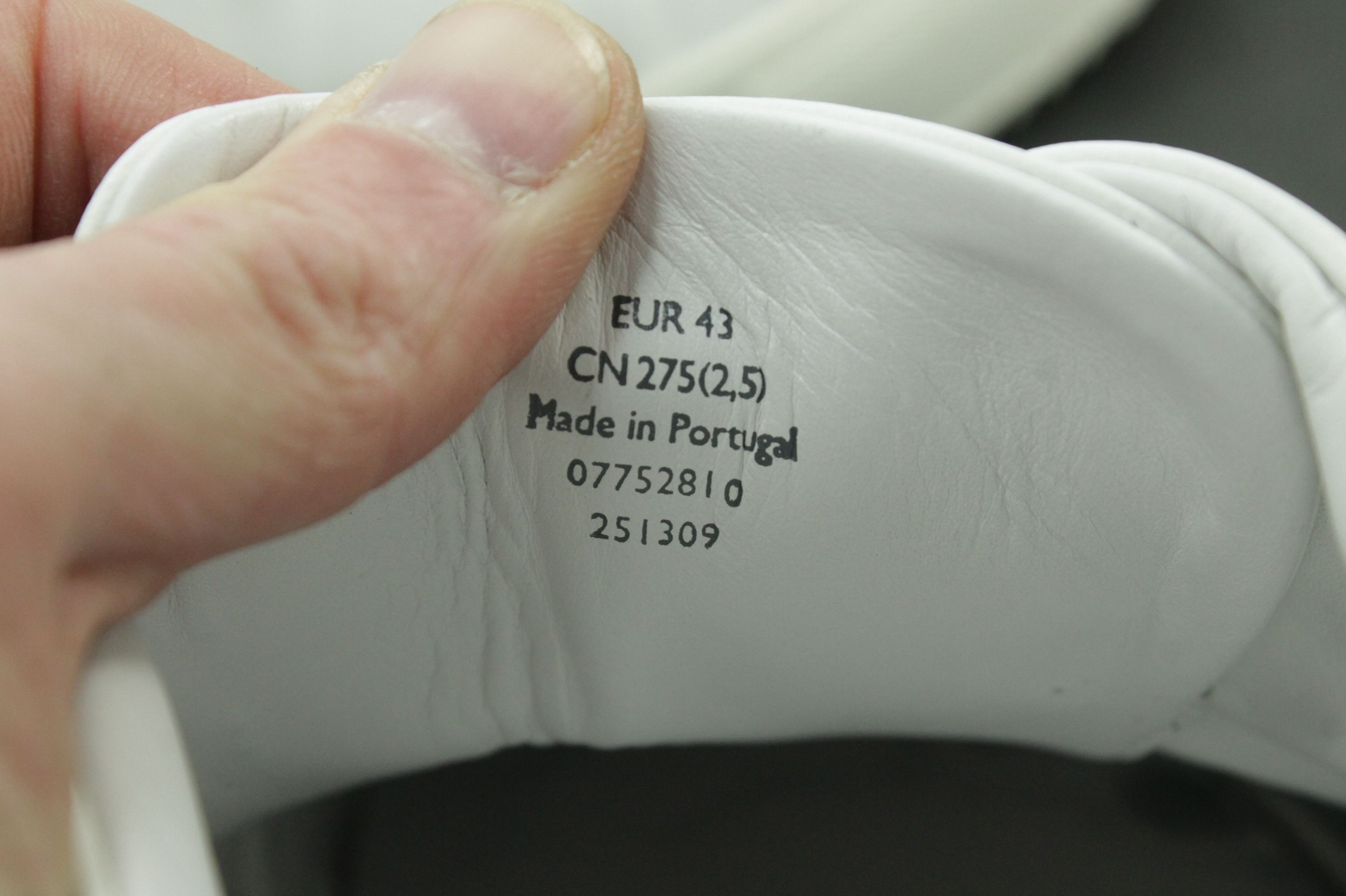 Cos COS Wrap-Over Leather Sneakers White Men's Size US 10 / EU 43 - 12 Thumbnail