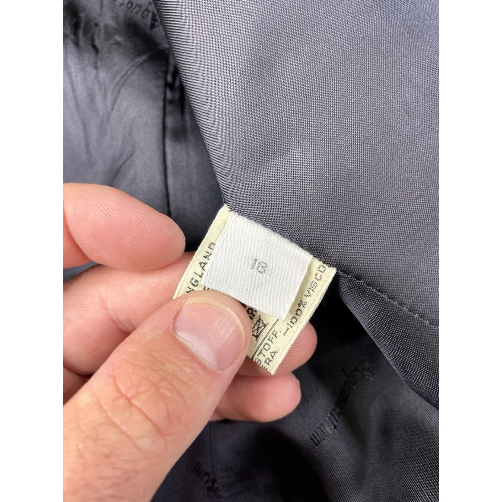 Aquascutum VINTAGE Aquascutum Blazer Jacket Women’s Wool Double-Breasted Black Size 18 Gold Buttons Notch Lapel City London Retro 6-Button Six-Button Regular Fit Size XXL / US 16-18 / IT 52-54 - 3 Thumbnail