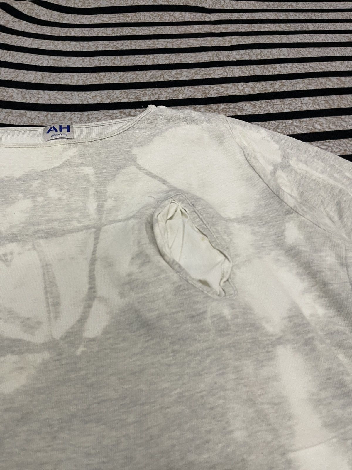 ABAHOUSE ❌RARE❌1990 ABAHOUSE ART DESIGN LONG SLEEVE TEES Size US L / EU 52-54 / 3 - 7 Thumbnail