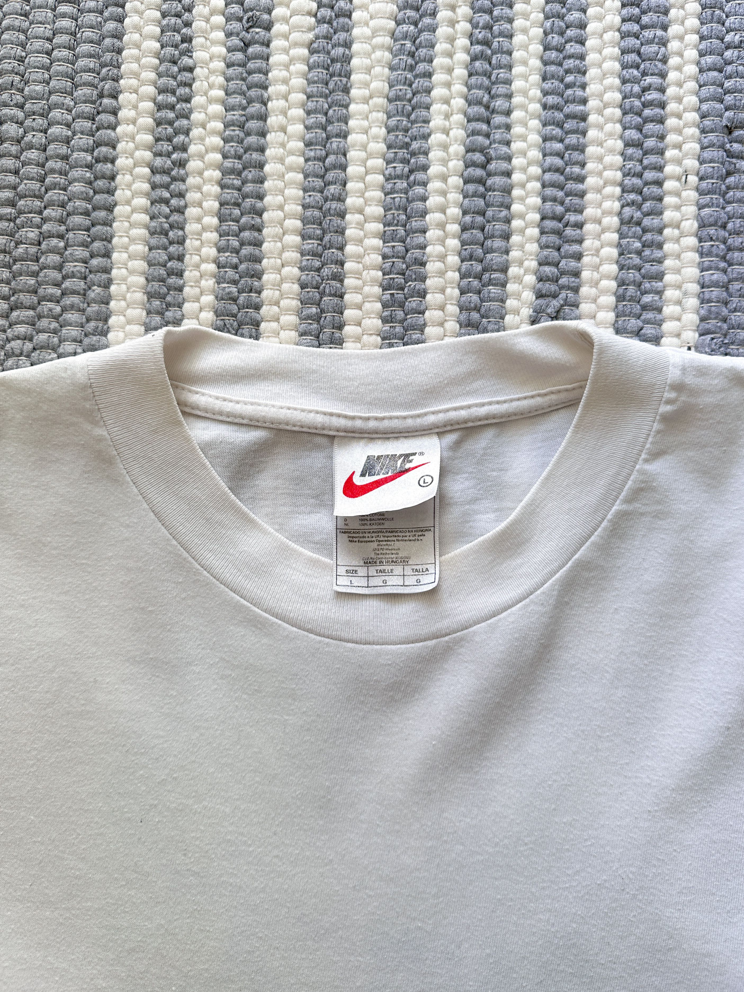 Nike Nike Vintage 1999 Run and Run Tee Shirt Size US L / EU 52-54 / 3 - 6 Thumbnail