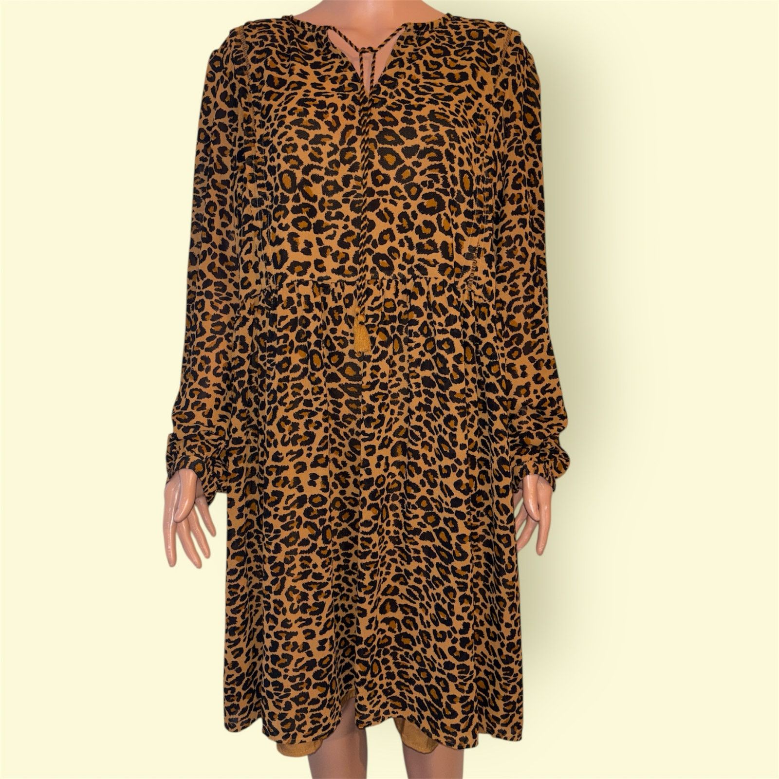The Unbranded Brand Time and Tru - Size XXL Leopard Long Sleeve Dress Size XXL / US 16-18 / IT 52-54 - 1 Thumbnail