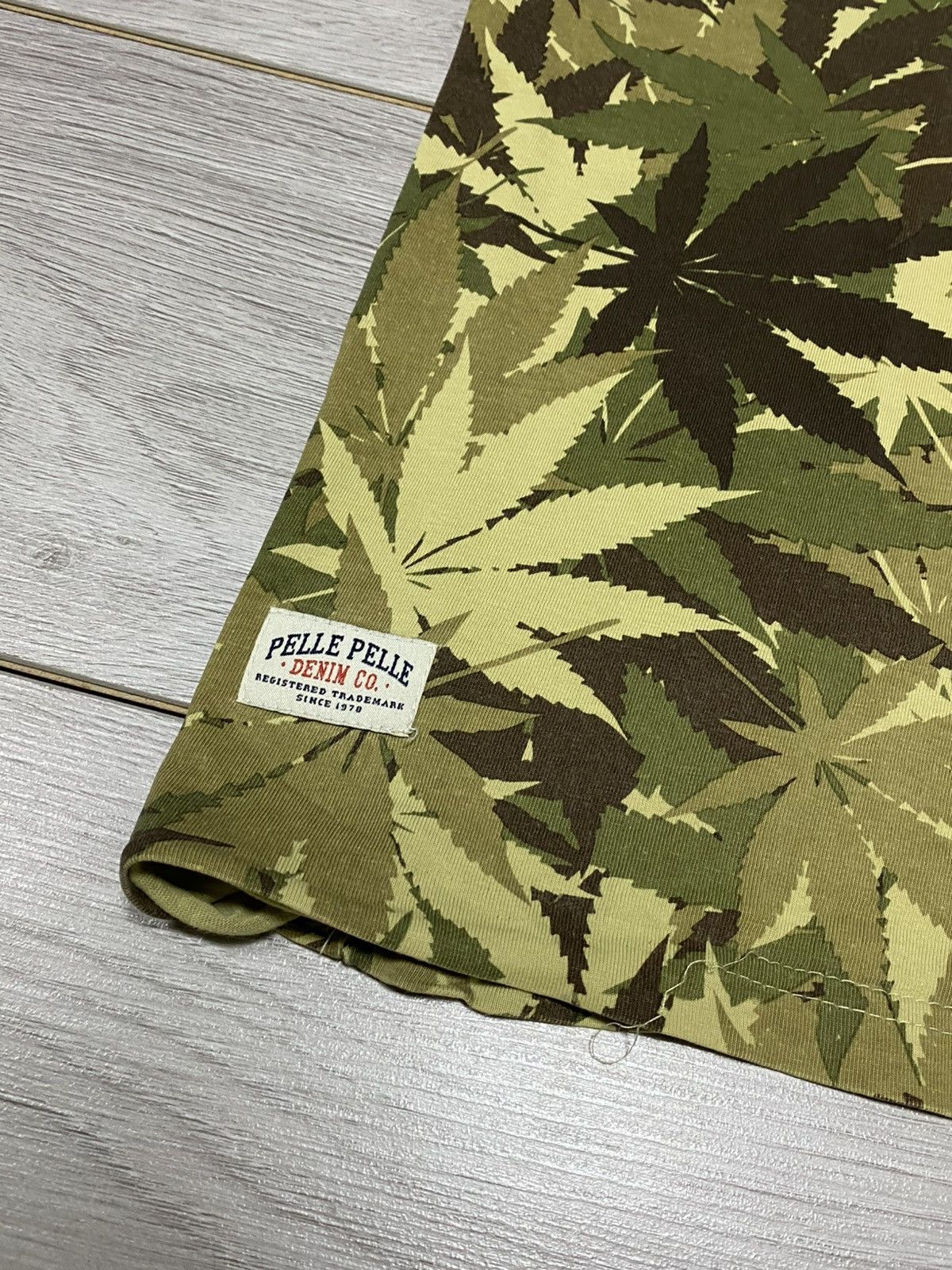 Pelle Pelle Pelle Pelle weed leaves marijuana all over tee shirt Size US L / EU 52-54 / 3 - 4 Thumbnail