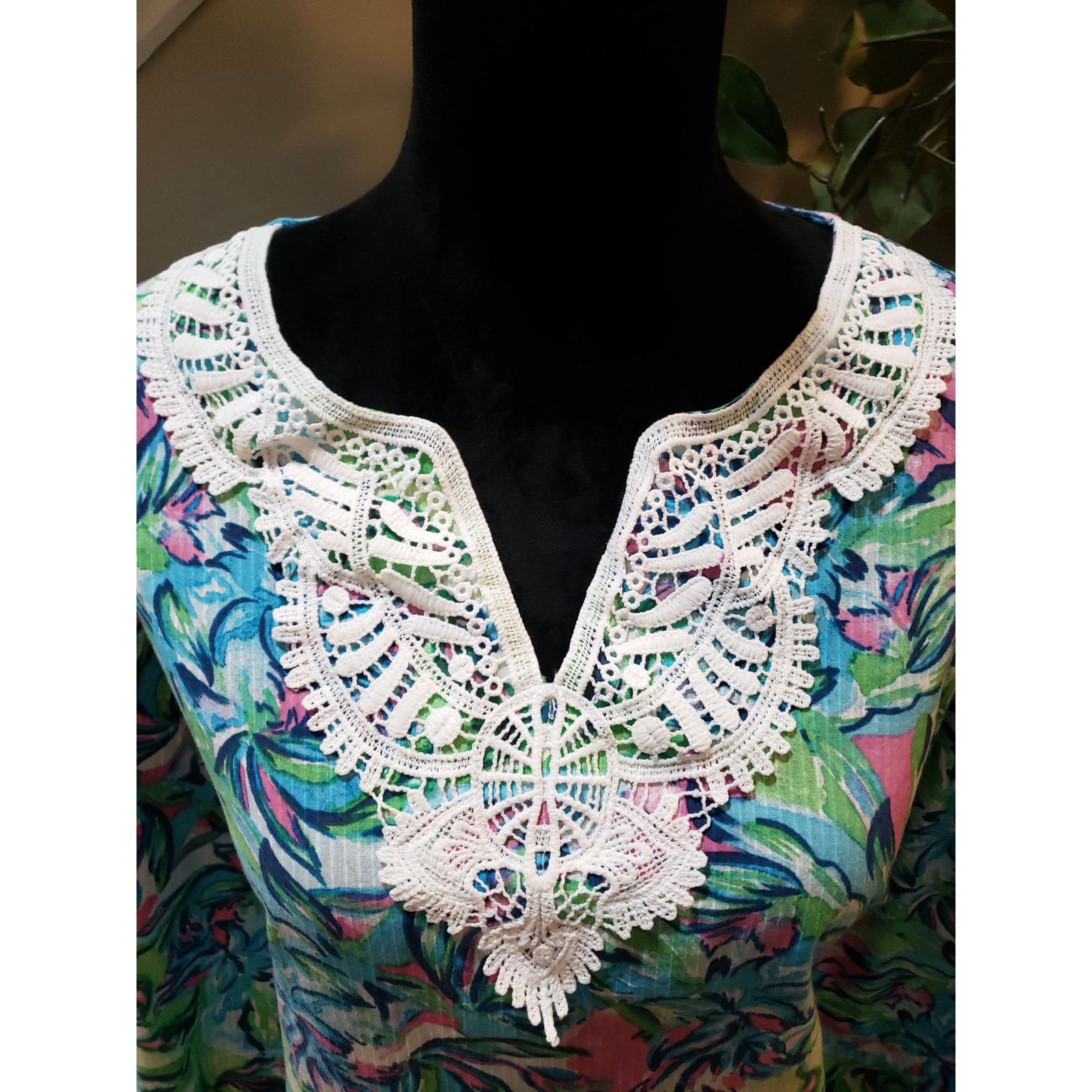 The Unbranded Brand Alfred Dunner L Multicolor V-Neck Floral Cotton Tunic Blouse Size L / US 10 / IT 46 - 6 Thumbnail