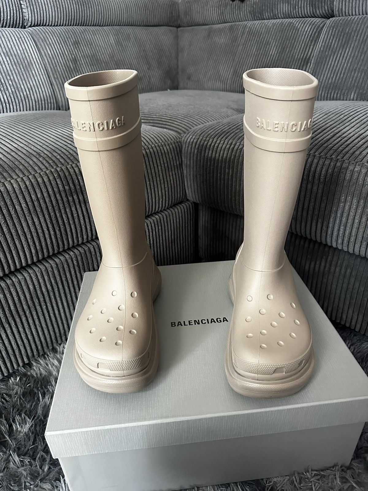 Balenciaga × Crocs Balenciaga Crocs Boota Size US 10 / IT 40 - 2 Thumbnail