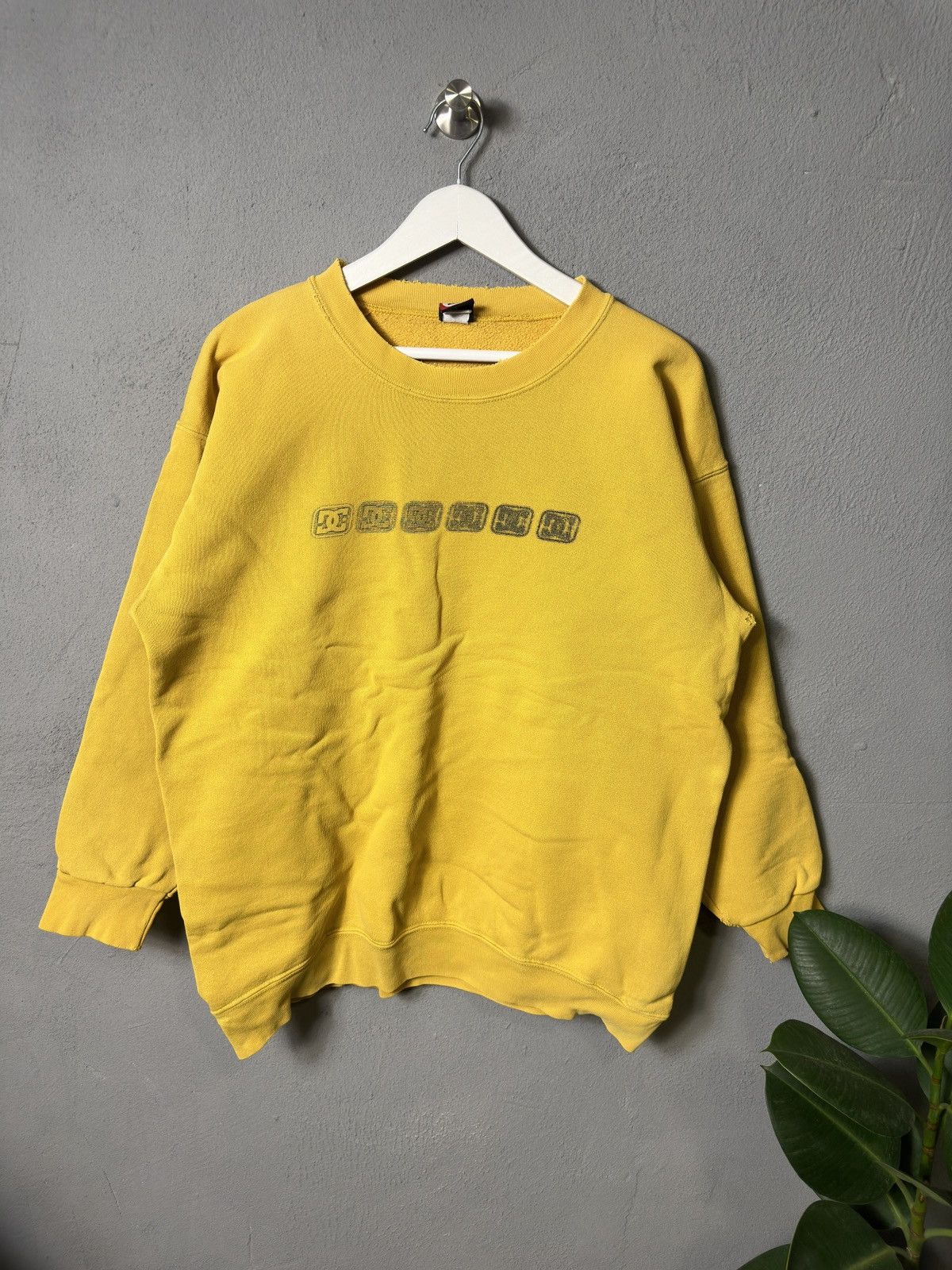 DC × Vintage Vintage Distressed 90s DC skateboarding hoodie made in USA Size US L / EU 52-54 / 3 - 1 Thumbnail