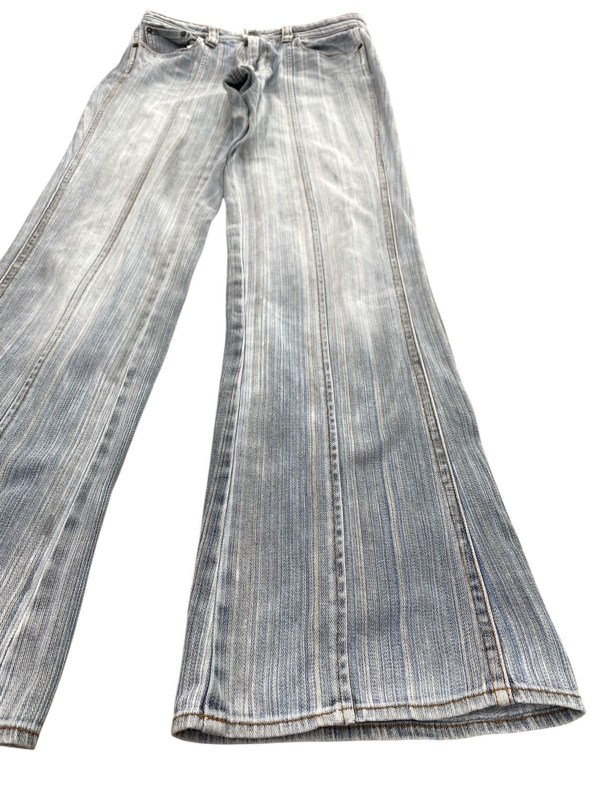 Japanese Brand Japanese Brand Blue Wash Arrow Line Style Flare Jeans Size US 28 / EU 44 - 7 Thumbnail