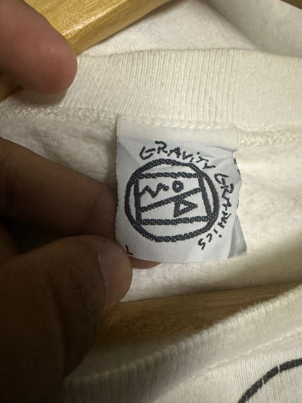 Vintage Vtg🔥Gravity Graphics Big Apple Artwork Sweatshirt Size US L / EU 52-54 / 3 - 7 Thumbnail
