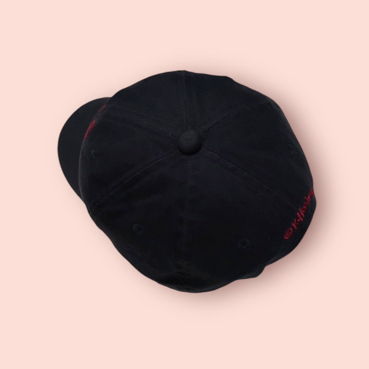 Jun Takahashi VINTAGE KEITH HARING X UNIQLO BIG LOGO STRAPBACK Size ONE SIZE - 15 Thumbnail