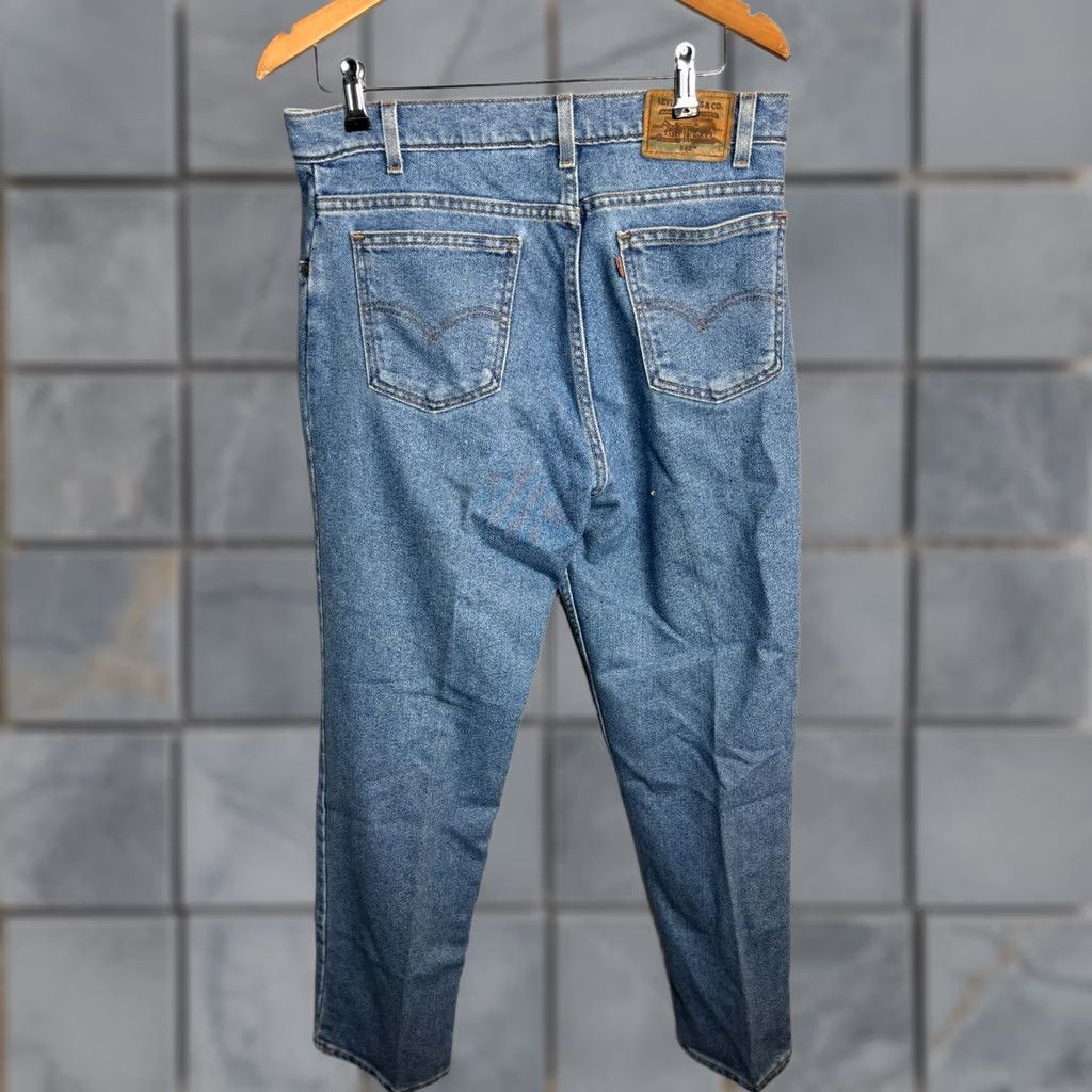Levi's VINTAGE Levi’s 540 Jeans Men 34x29 Denim Straight Blue 90s Grunge Logo 5-Pocket Womens? Size US 34 / EU 50 - 1 Thumbnail