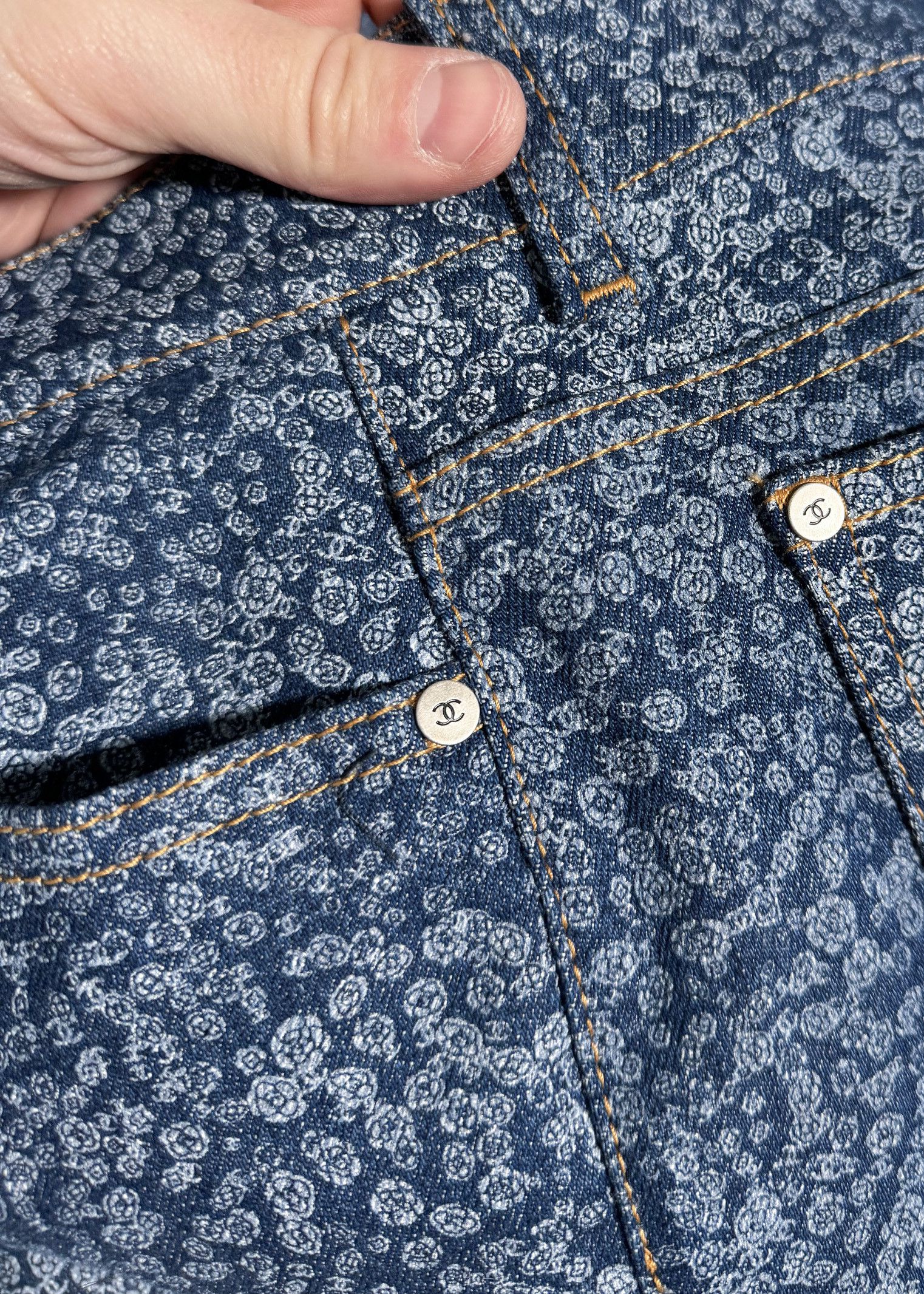 Chanel Chanel 2021 Mini CC Camelia Print Blue Denim Jeans Size 28" / US 6 / IT 42 - 5 Thumbnail