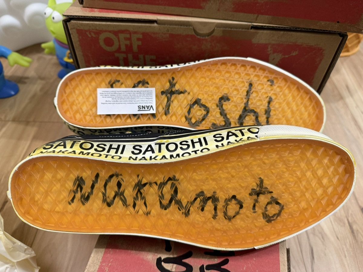 Satoshi Nakamoto × Vans Satoshi Nakamoto × Vans OTW Size US 12 / EU 45 - 7 Thumbnail