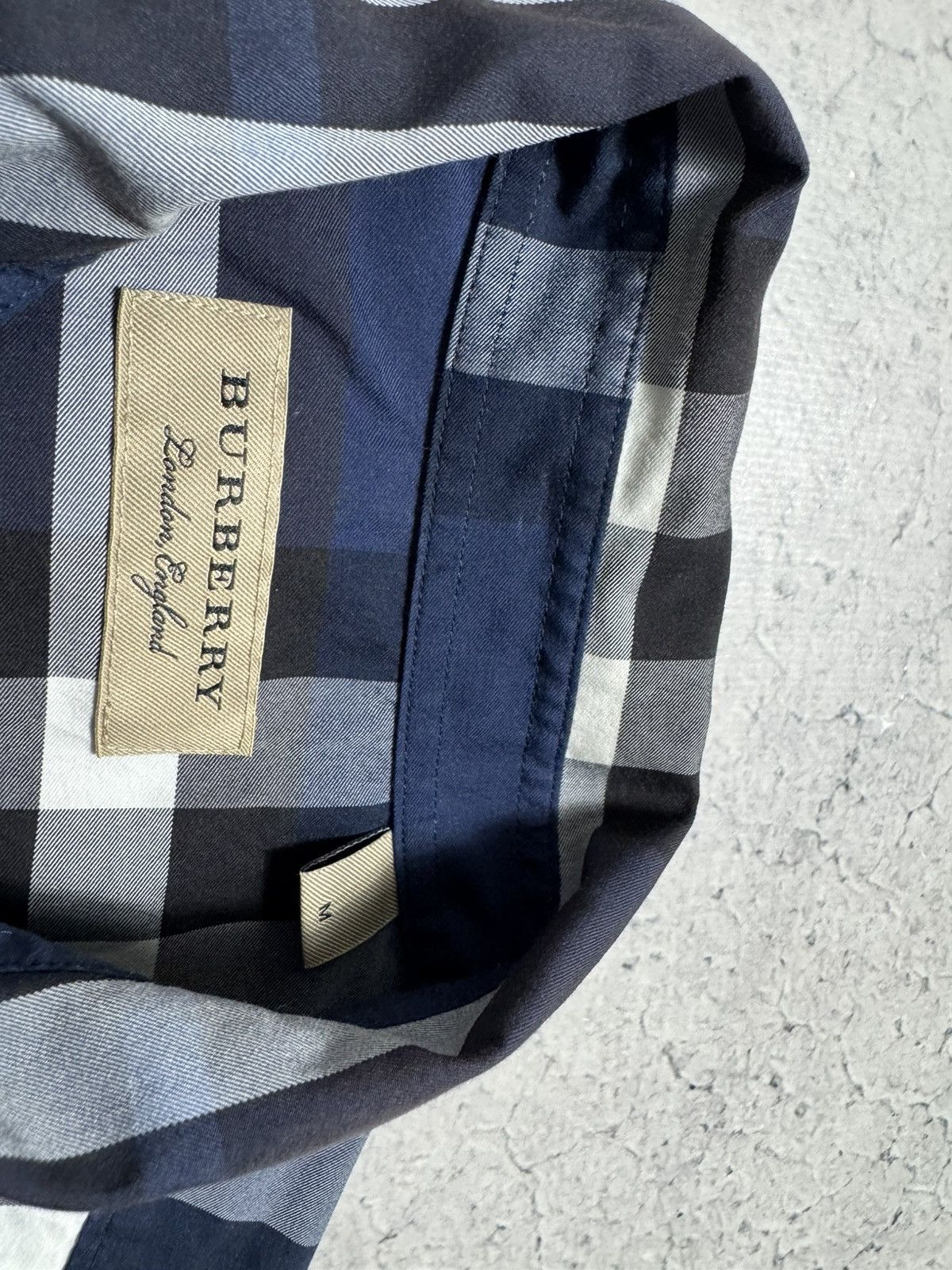Burberry Burberry Checked Button Up Shirt Luxury Size M Size US M / EU 48-50 / 2 - 8 Thumbnail