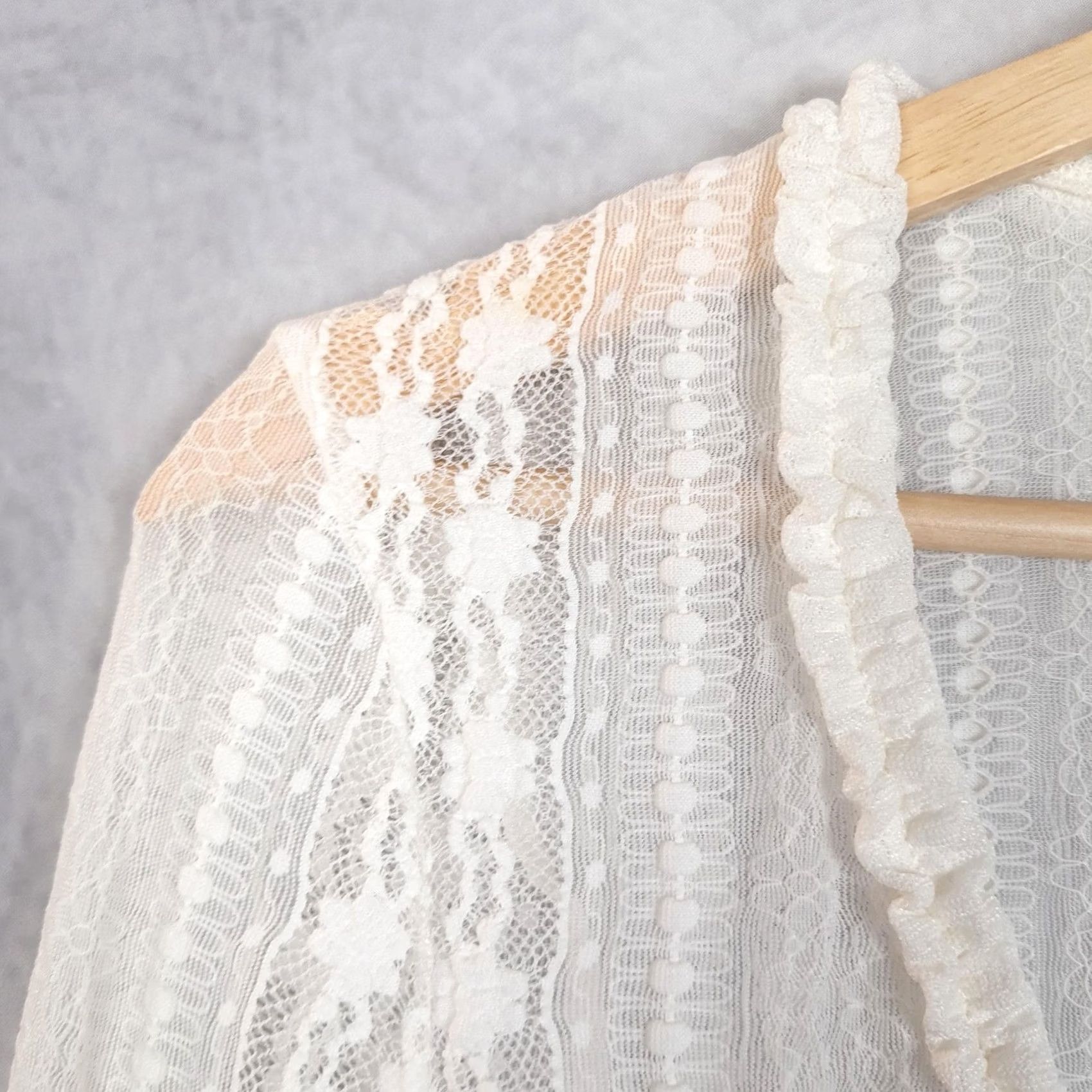Vintage Tiger Mist Top Womens XS White Floral Lace Sheer Cropped Tie Front Size XS / US 0-2 / IT 36-38 - 6 Thumbnail