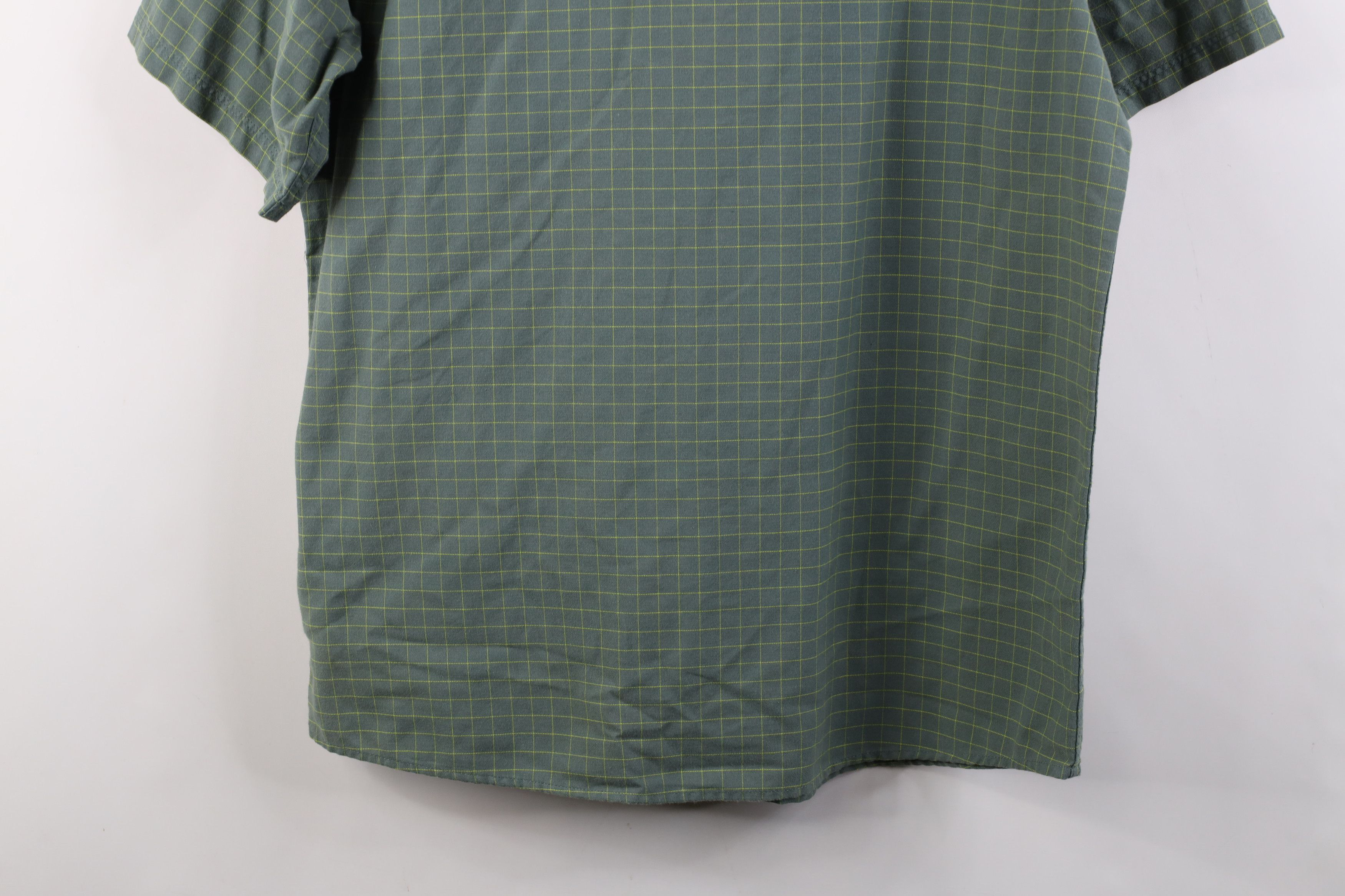 Mountain Hardwear Mountain Hardwear Short Sleeve Flannel Button Shirt Plaid Size US M / EU 48-50 / 2 - 14 Thumbnail