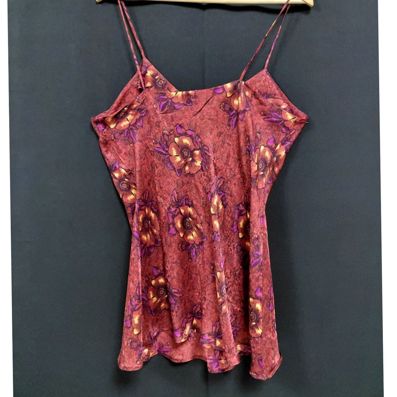 Vintage Delicates Top Womens XL Red Silk Floral Camisole Sleeveless Neck Women Size Size XL / US 12-14 / IT 48-50 - 2 Thumbnail