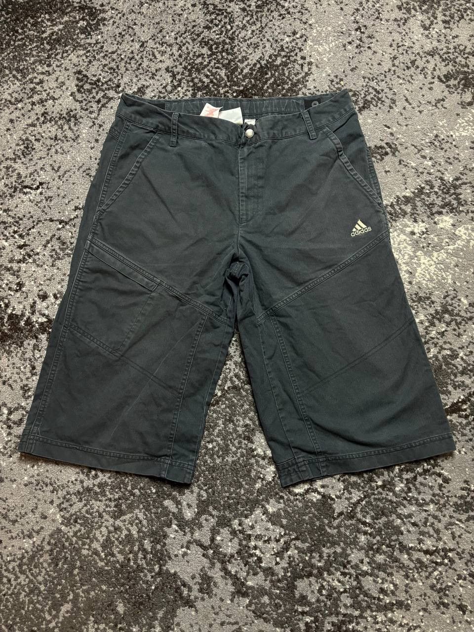 Adidas × Vintage Vintage Y2K Adidas Cargo Embroidered Logo Shorts Size US 30 / EU 46 - 1 Thumbnail