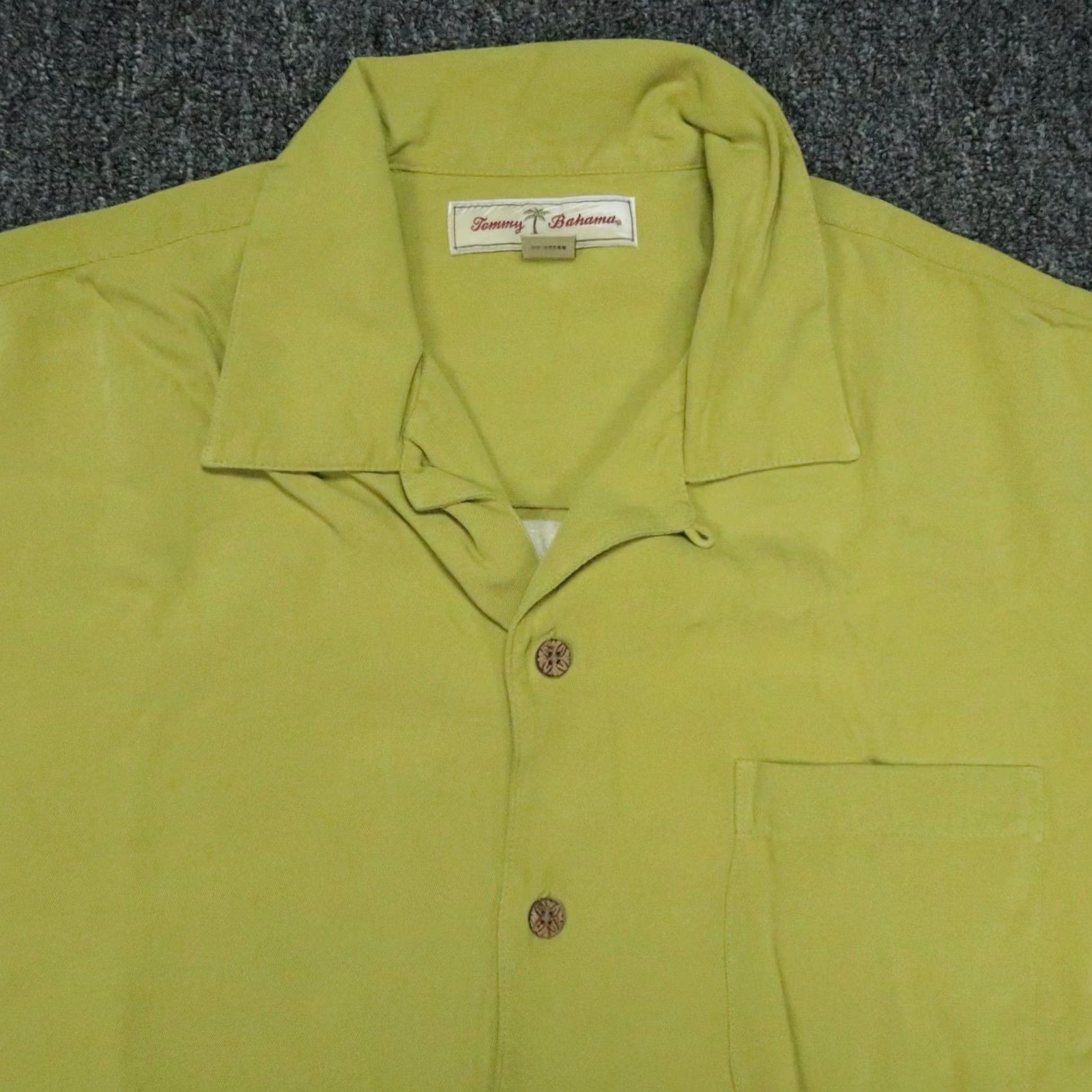 Tommy Bahama Tommy Bahama Shirt Mens Medium Green Silk Camp Button-Up Short Sleeve Size US M / EU 48-50 / 2 - 3 Thumbnail