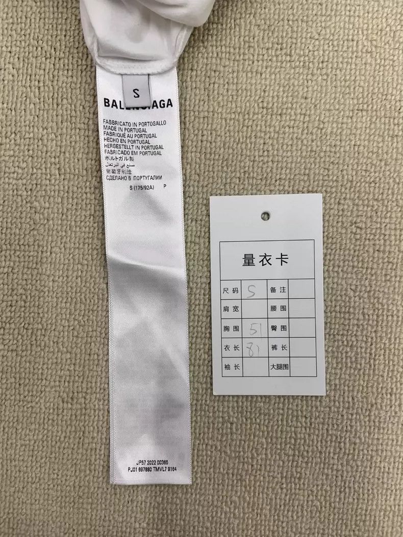 Balenciaga Balenciaga 520 Capsule Series Solid Color Loose Round Neck Size US S / EU 44-46 / 1 - 4 Thumbnail